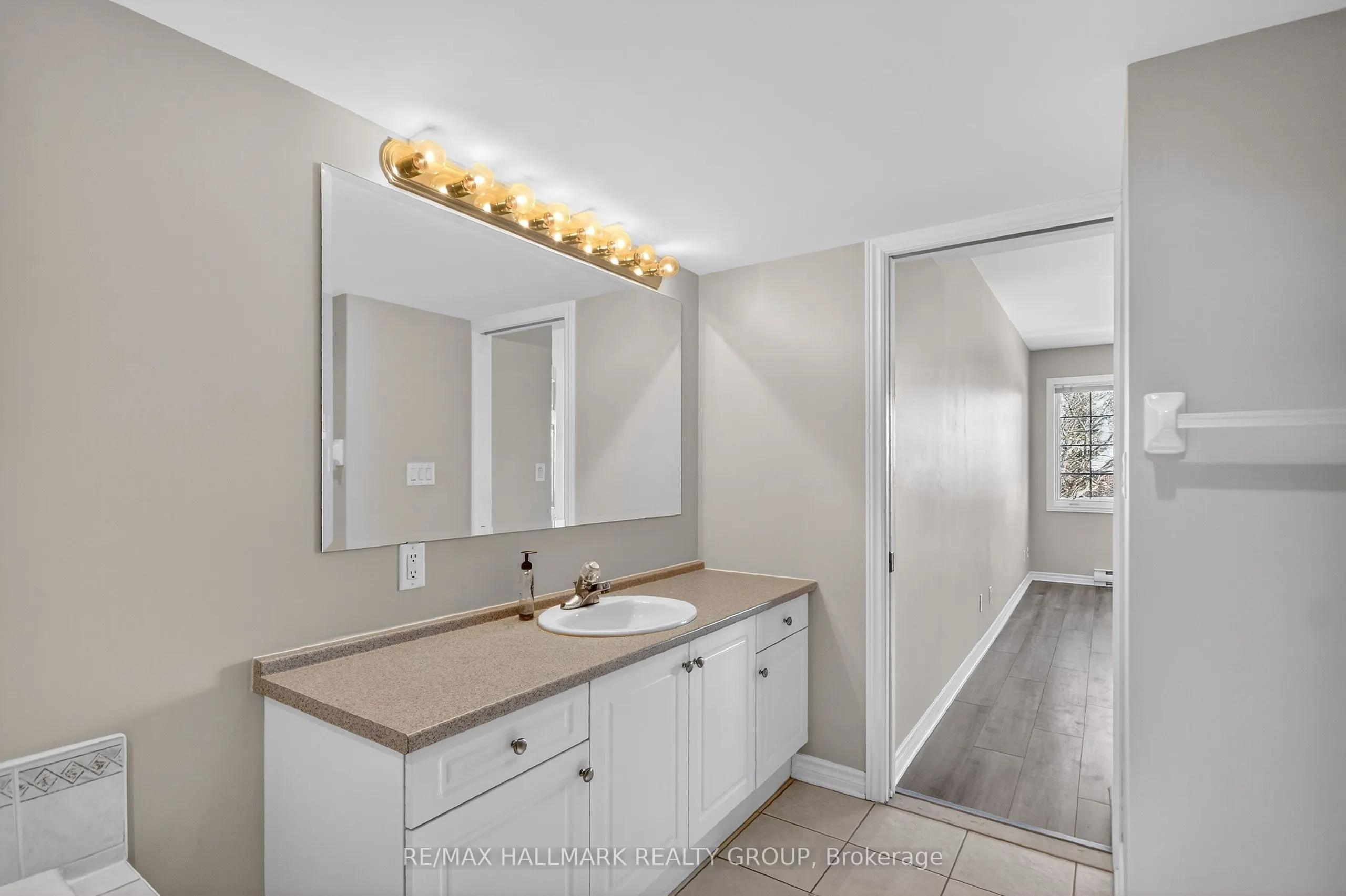 51 Robson Court #2B