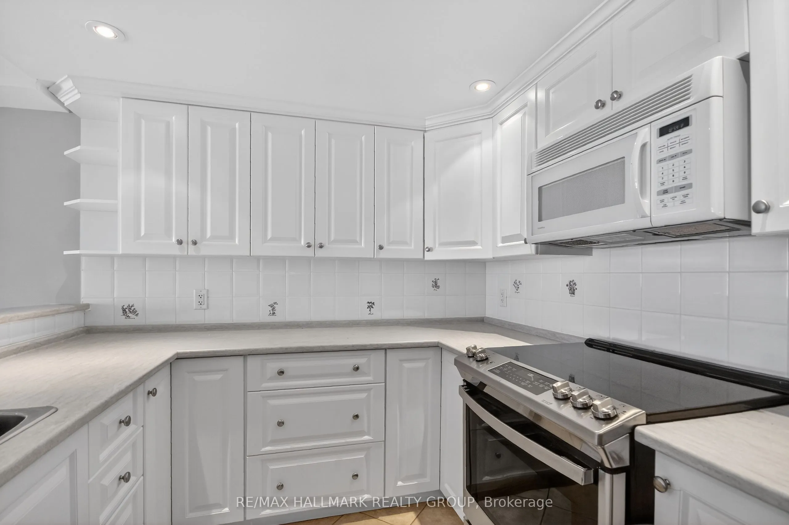 51 Robson Court #2B