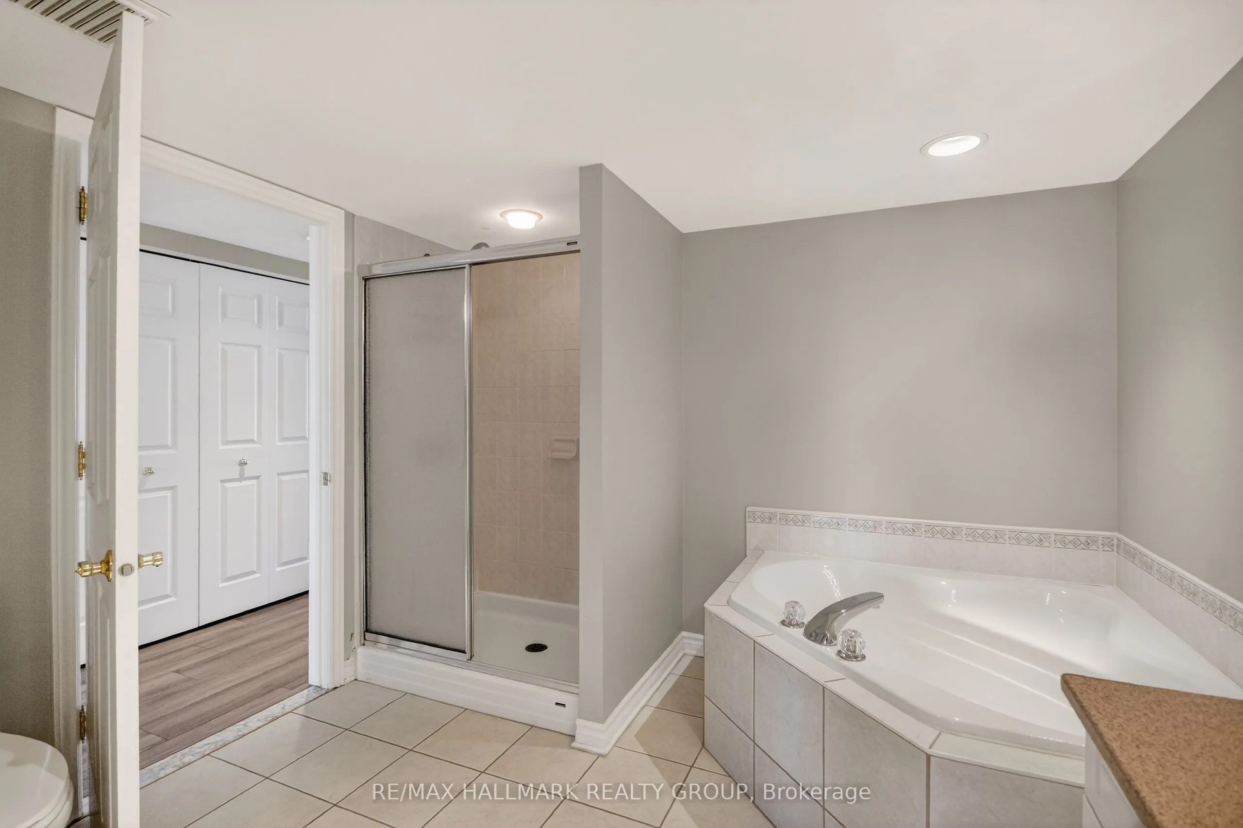 51 Robson Court #2B