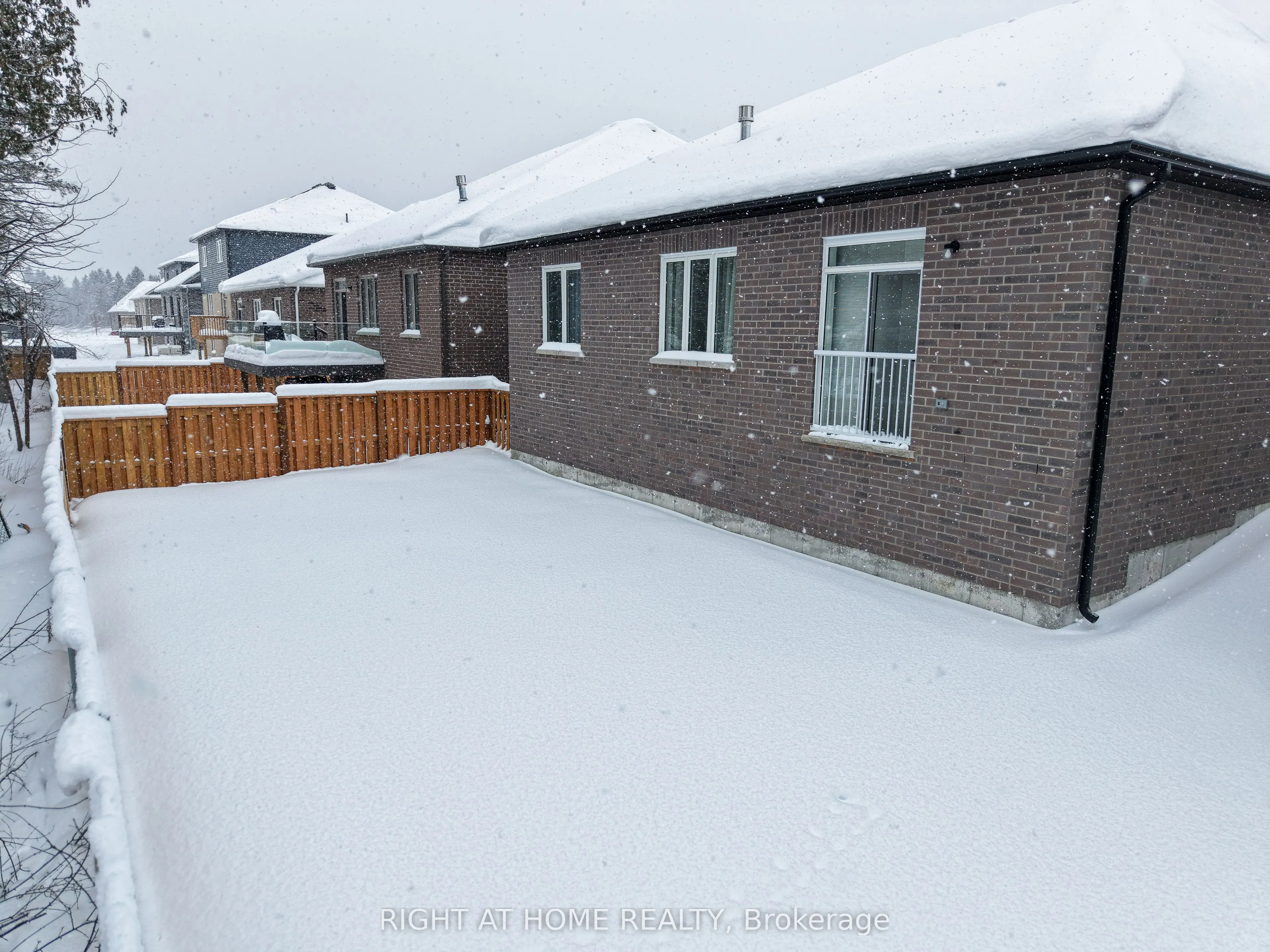 19 Hillcroft Way