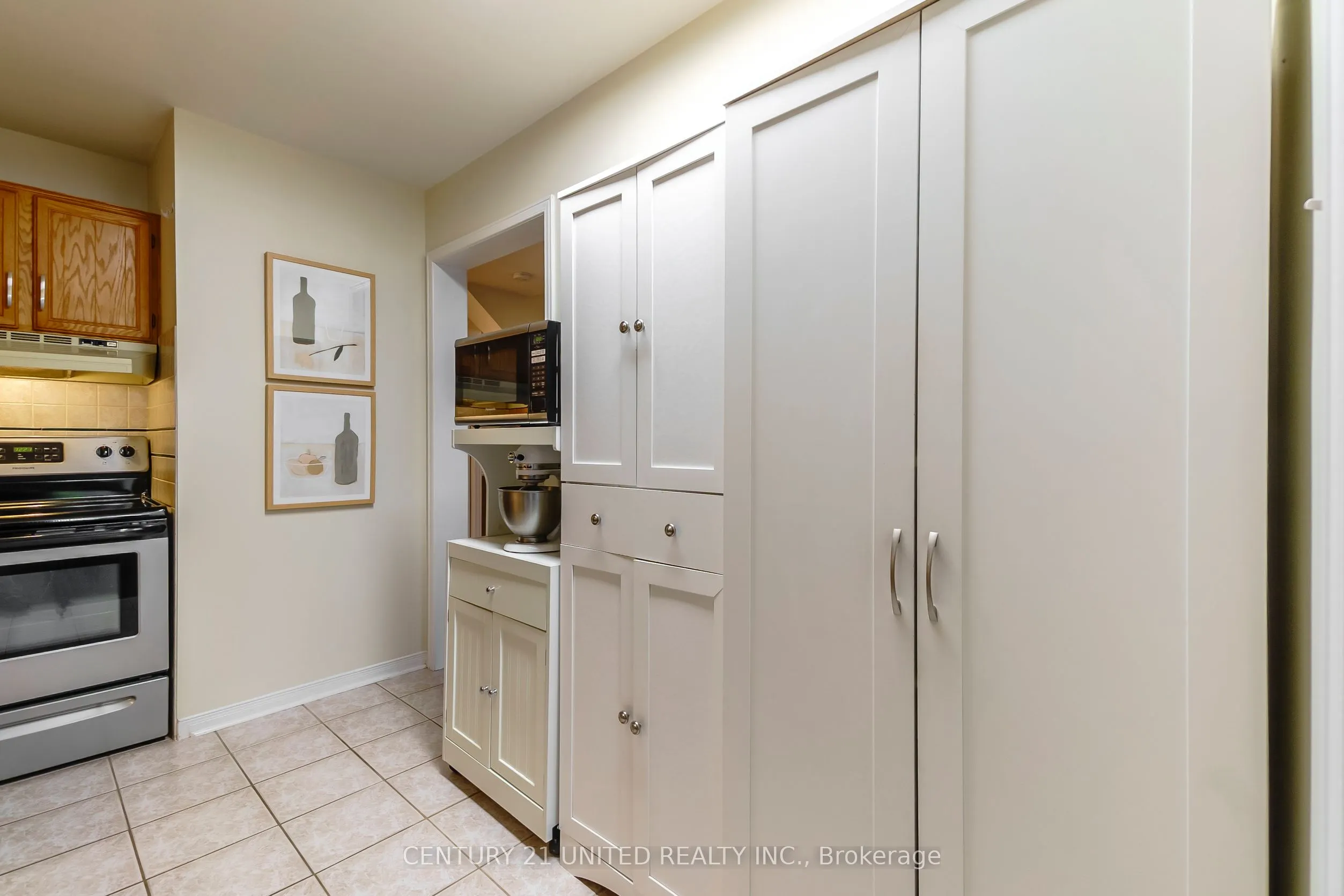 36 Champlain Crescent #15