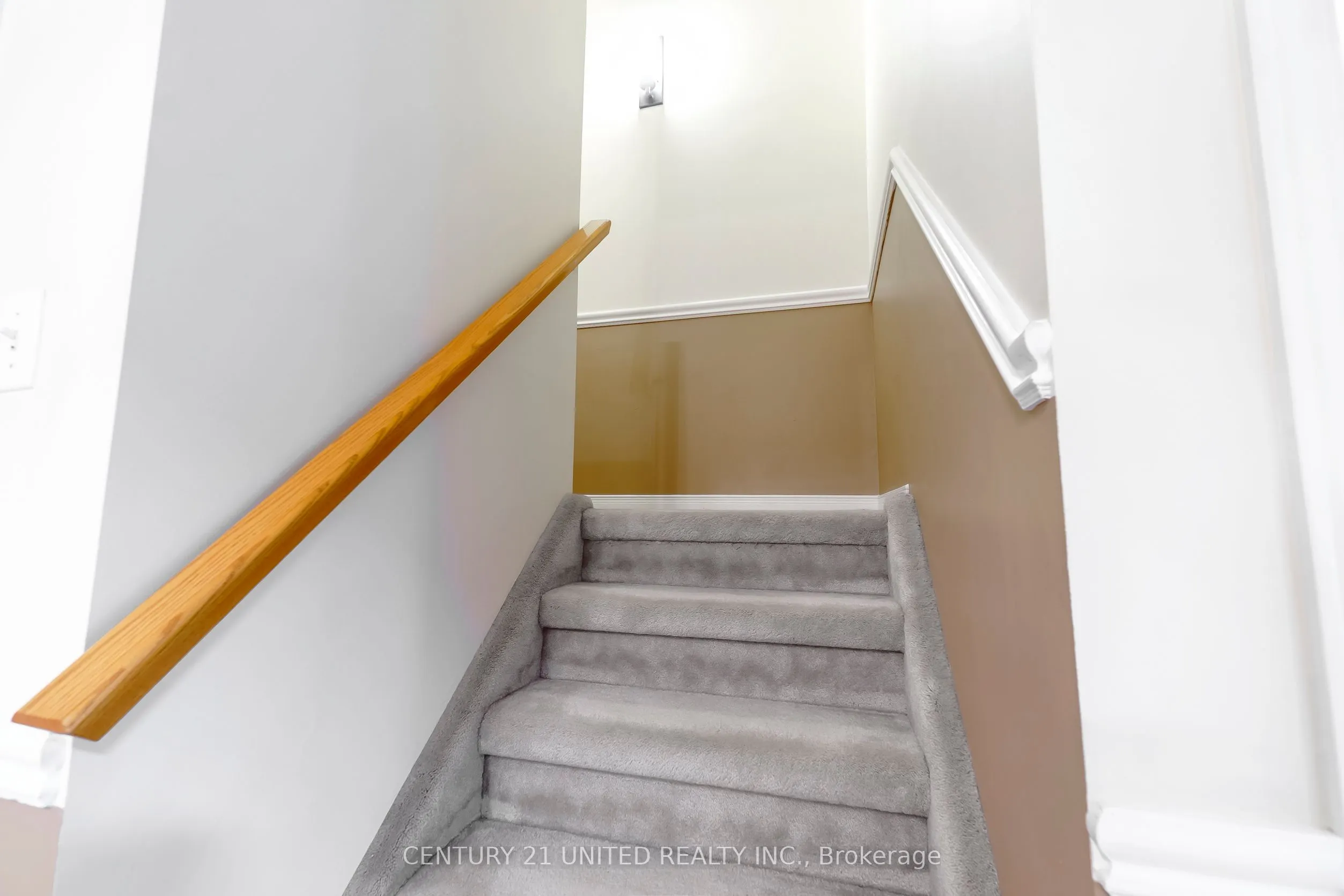36 Champlain Crescent #15