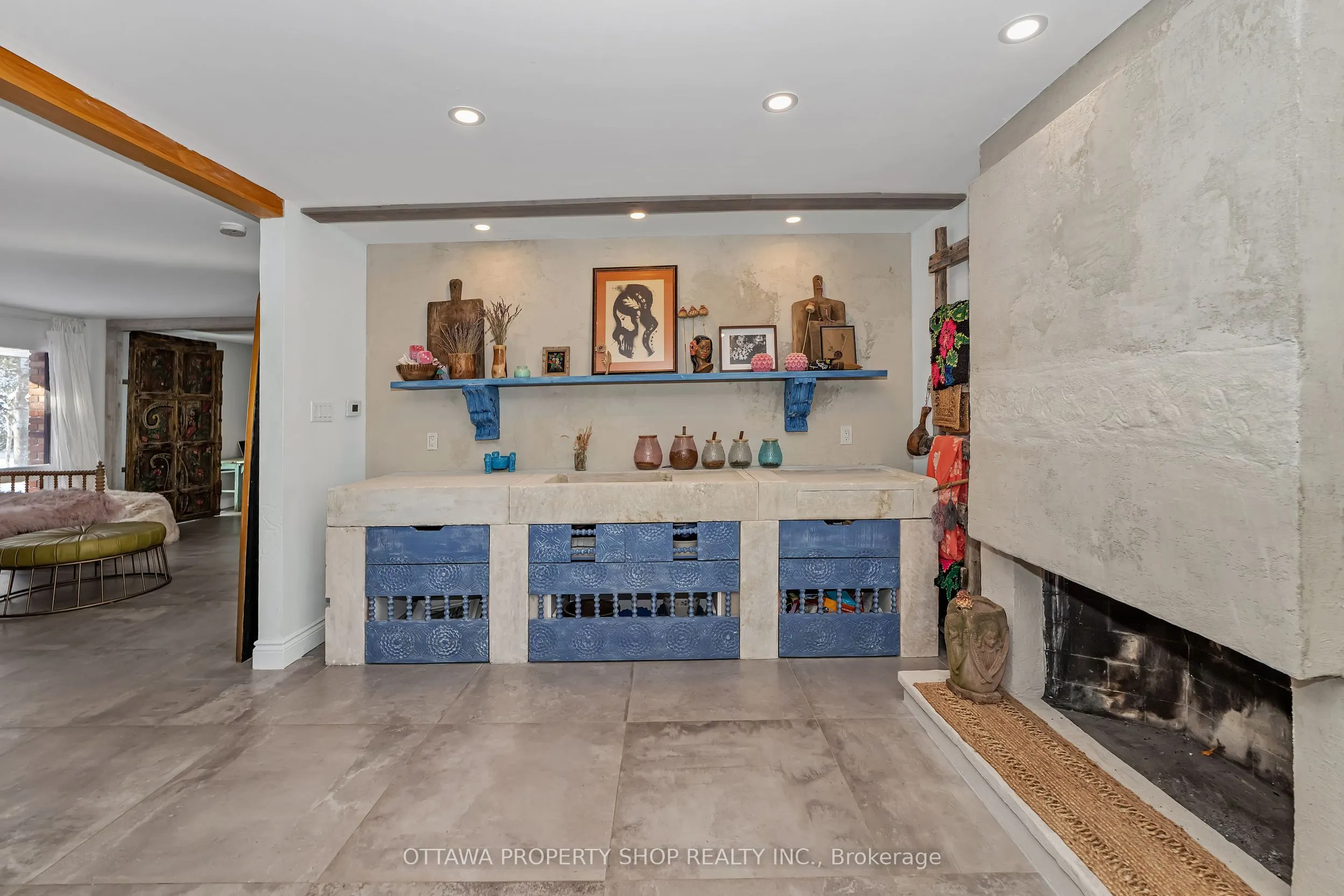 33 Rutherford Crescent