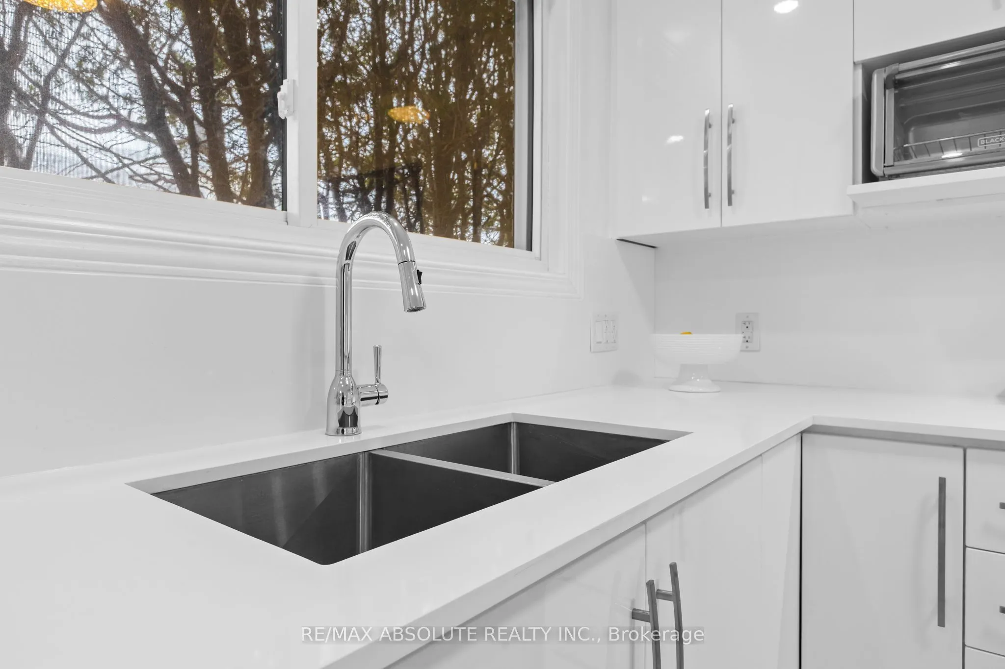 1444 Normandy Crescent
