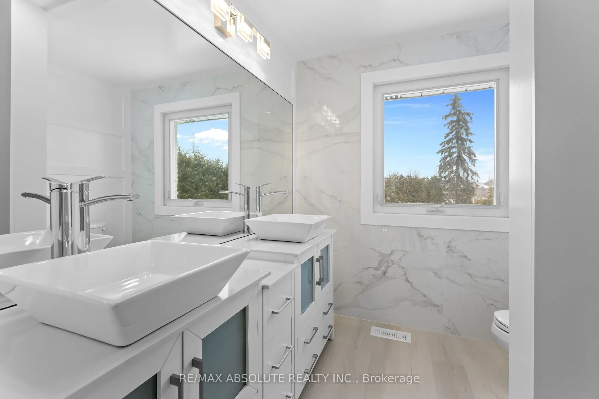 1444 Normandy Crescent