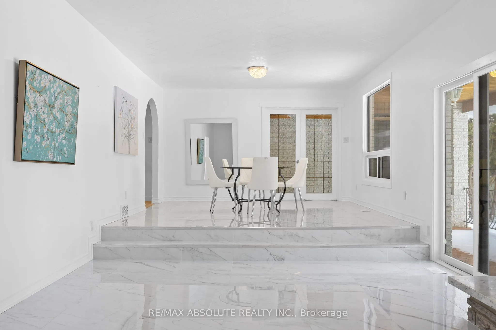 1444 Normandy Crescent