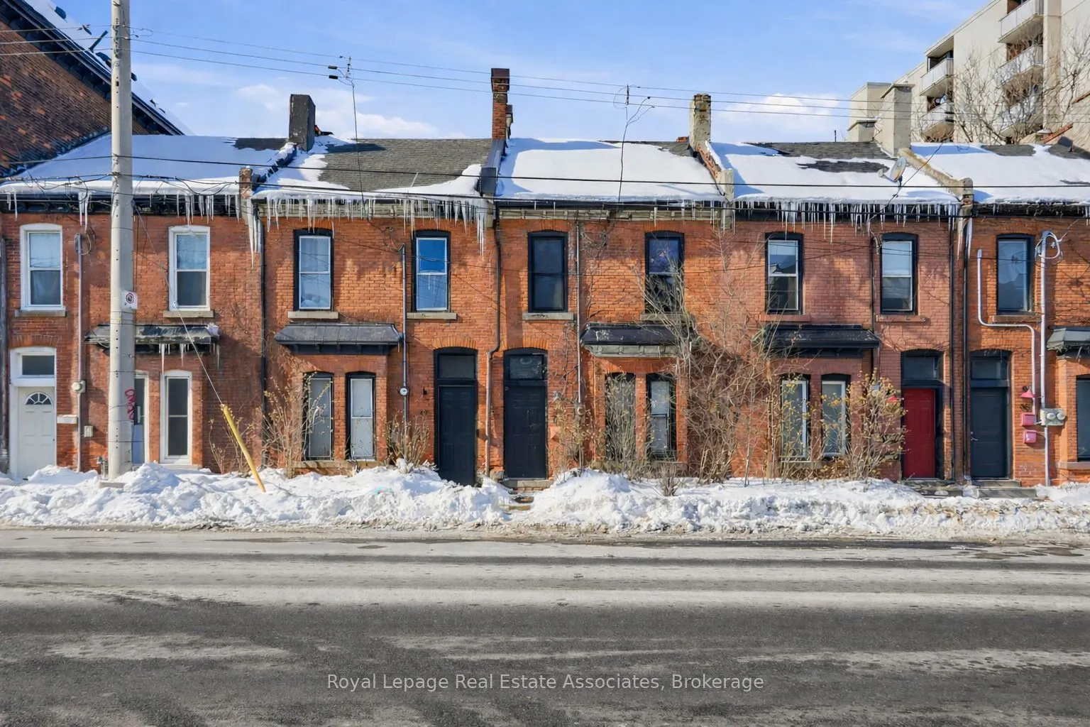 51 Wellington Street N