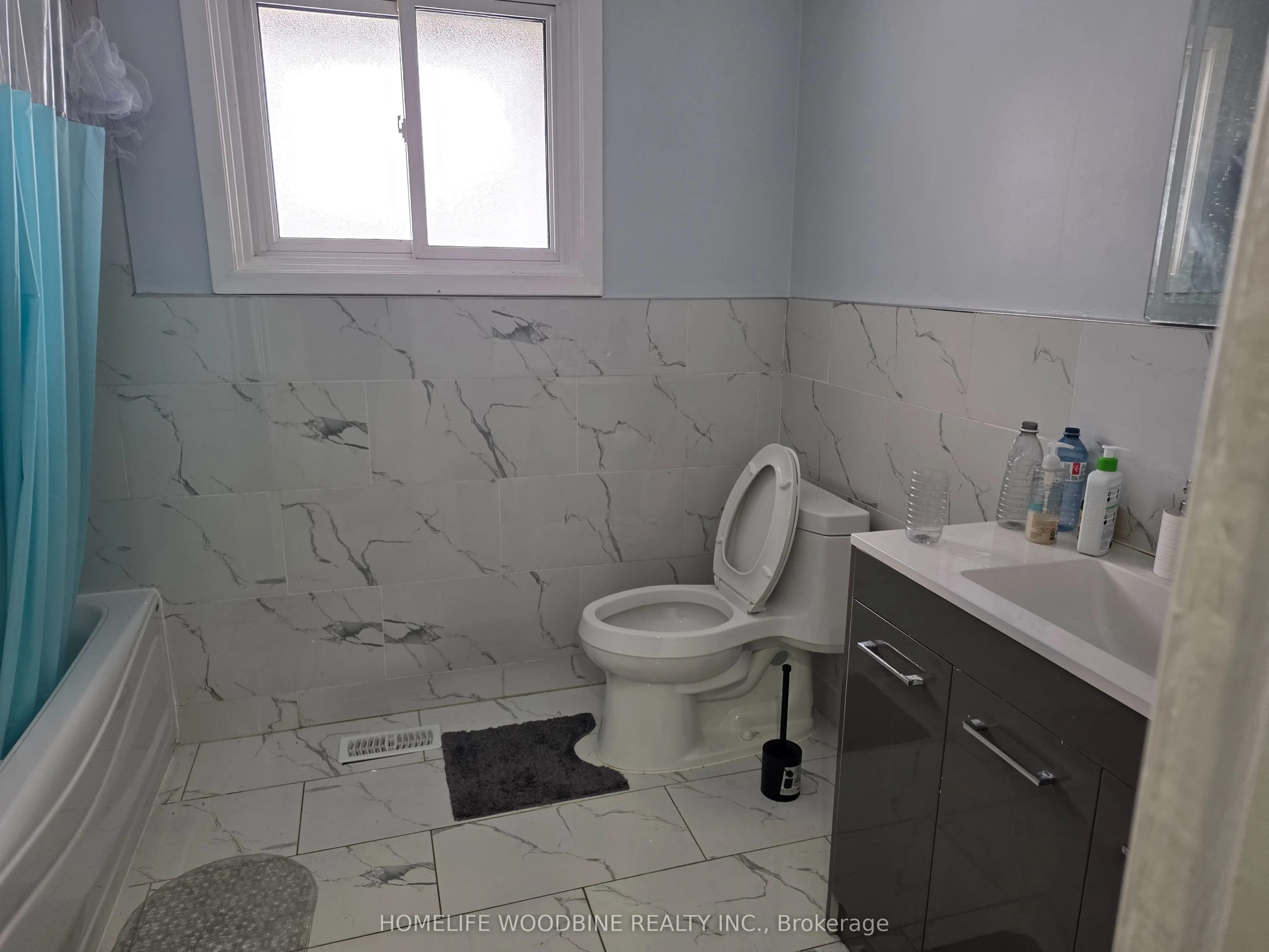 2 Rideau Crescent