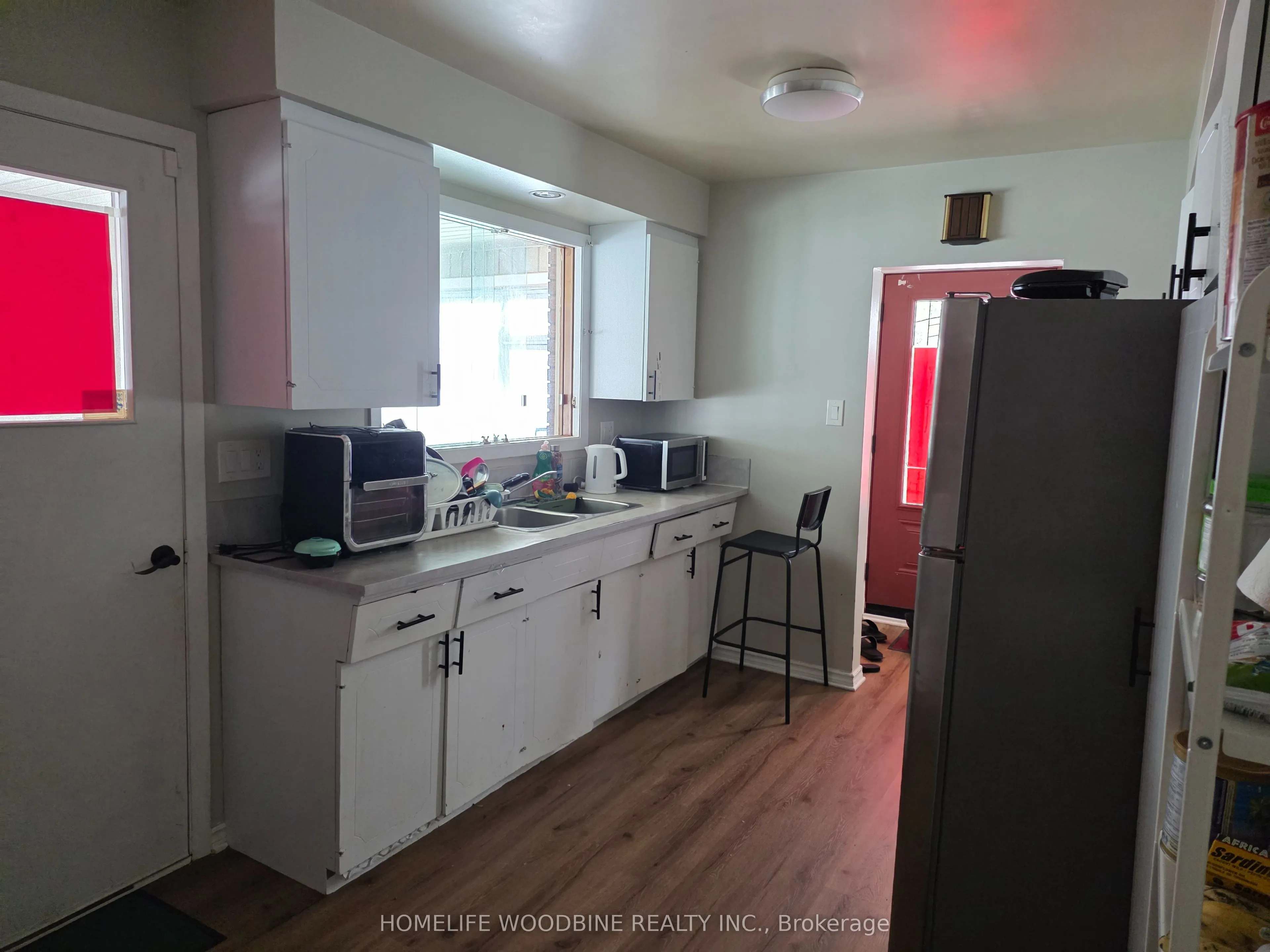 2 Rideau Crescent