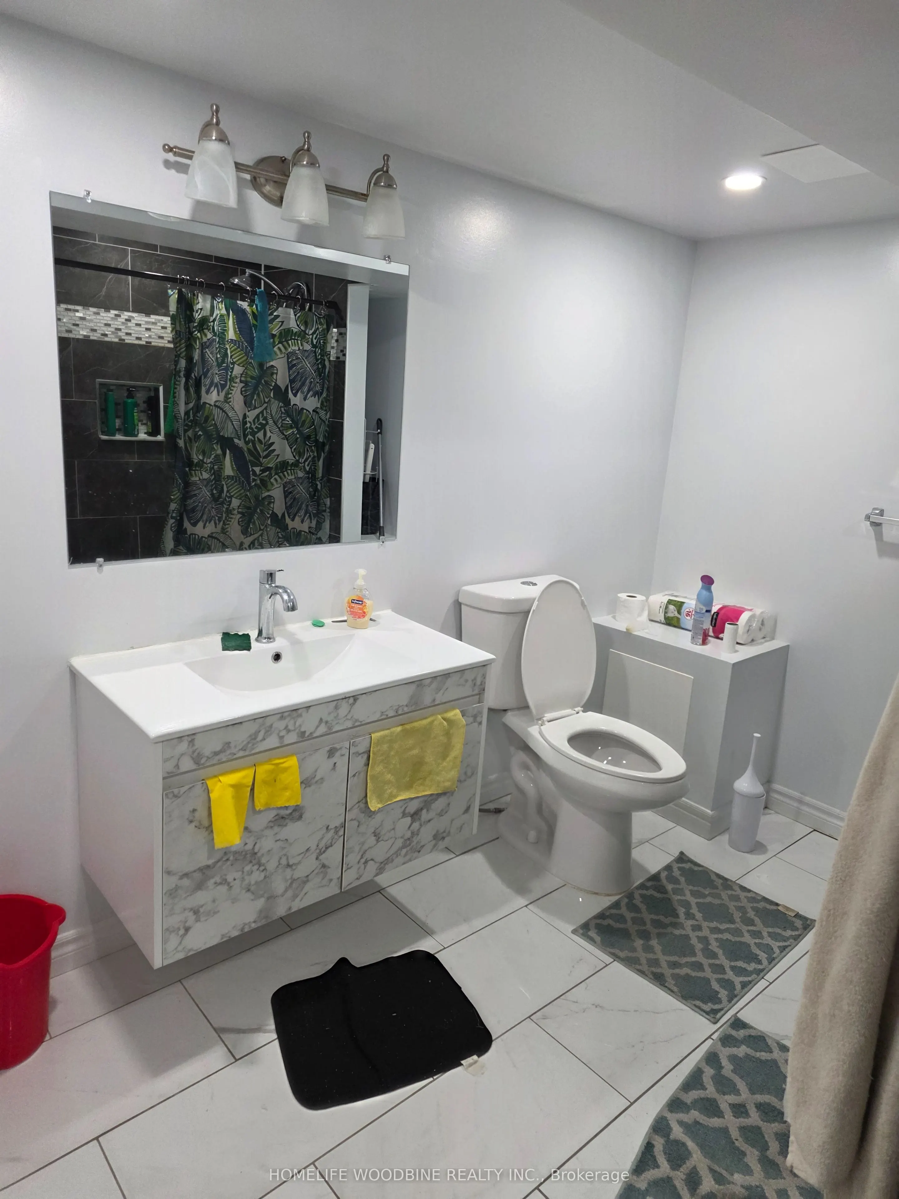 2 Rideau Crescent