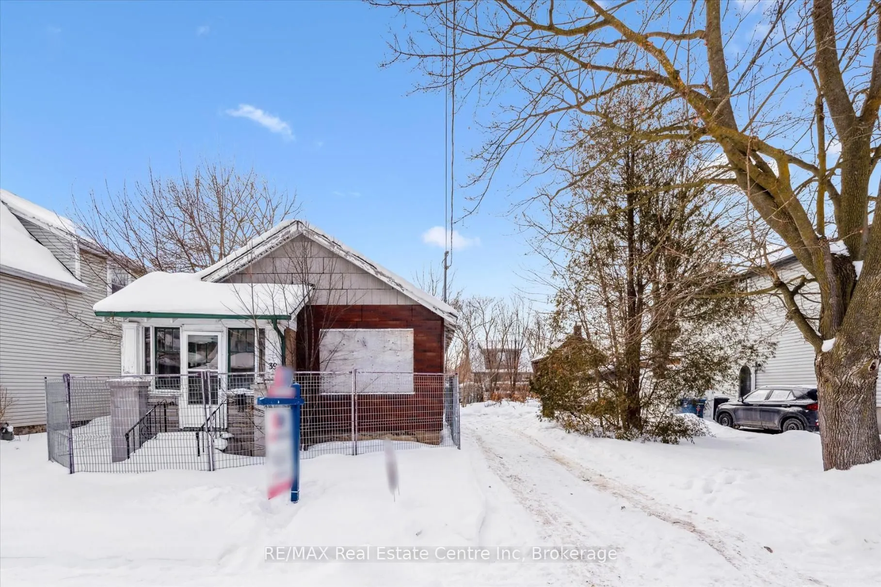 39 Menzie Avenue
