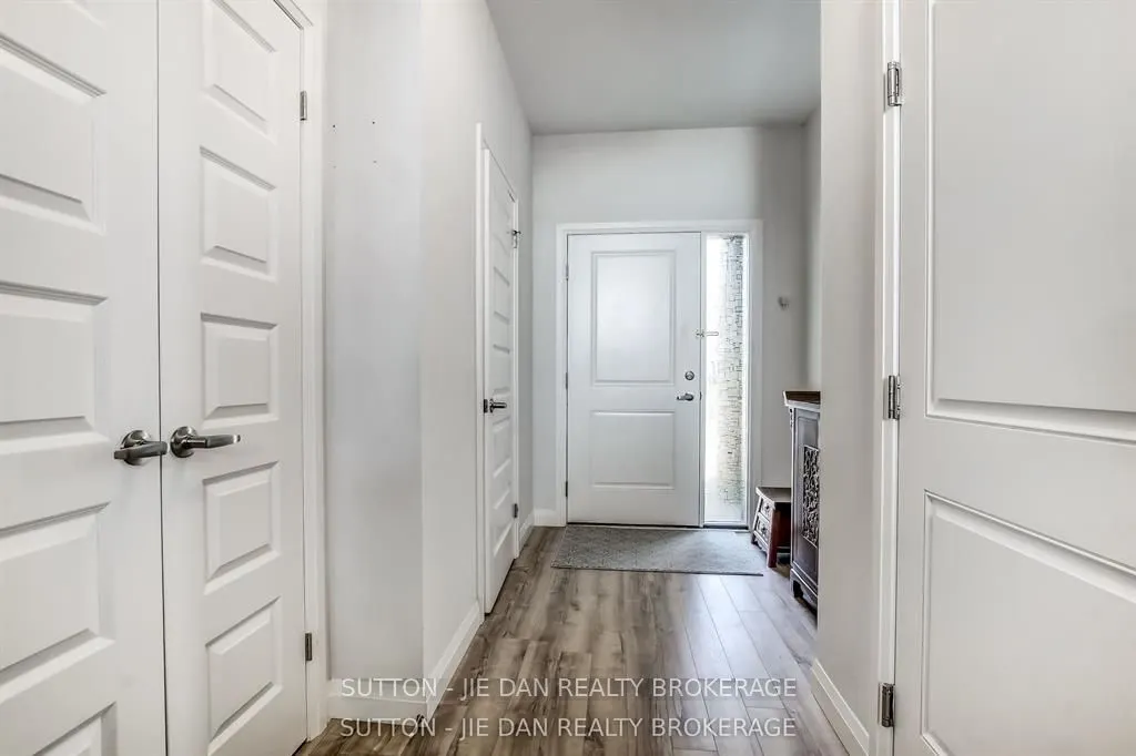 819 KLEINBURG Drive #2