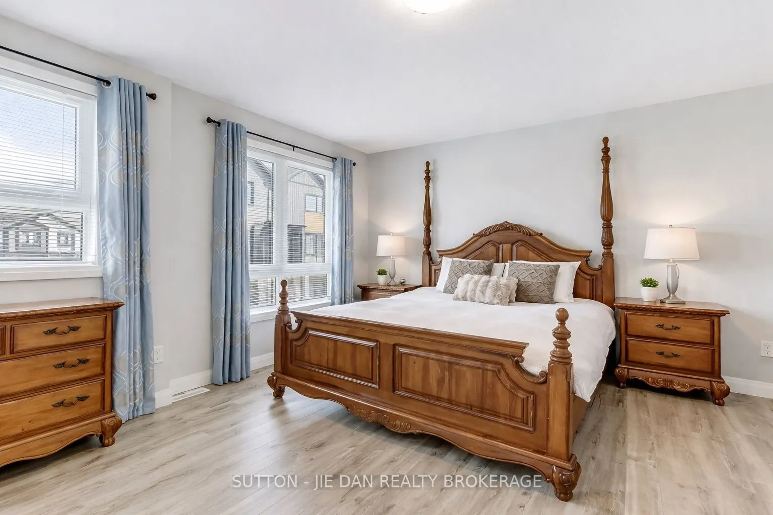 819 KLEINBURG Drive #2