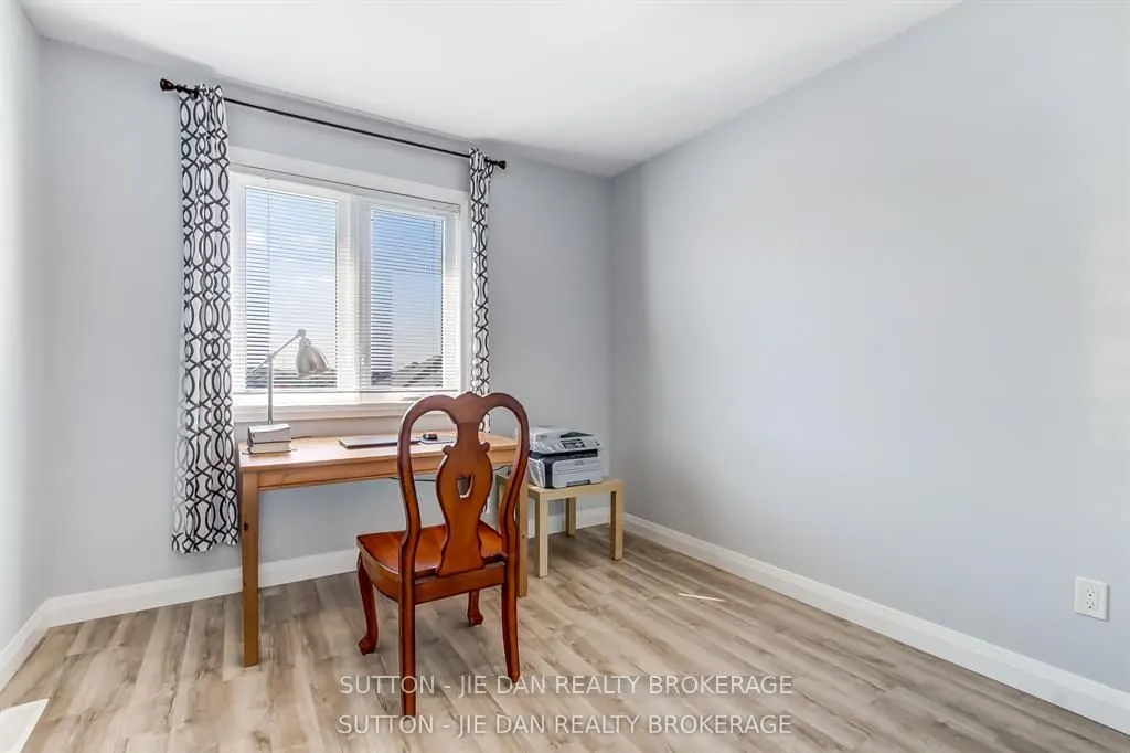 819 KLEINBURG Drive #2