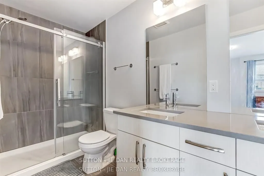 819 KLEINBURG Drive #2