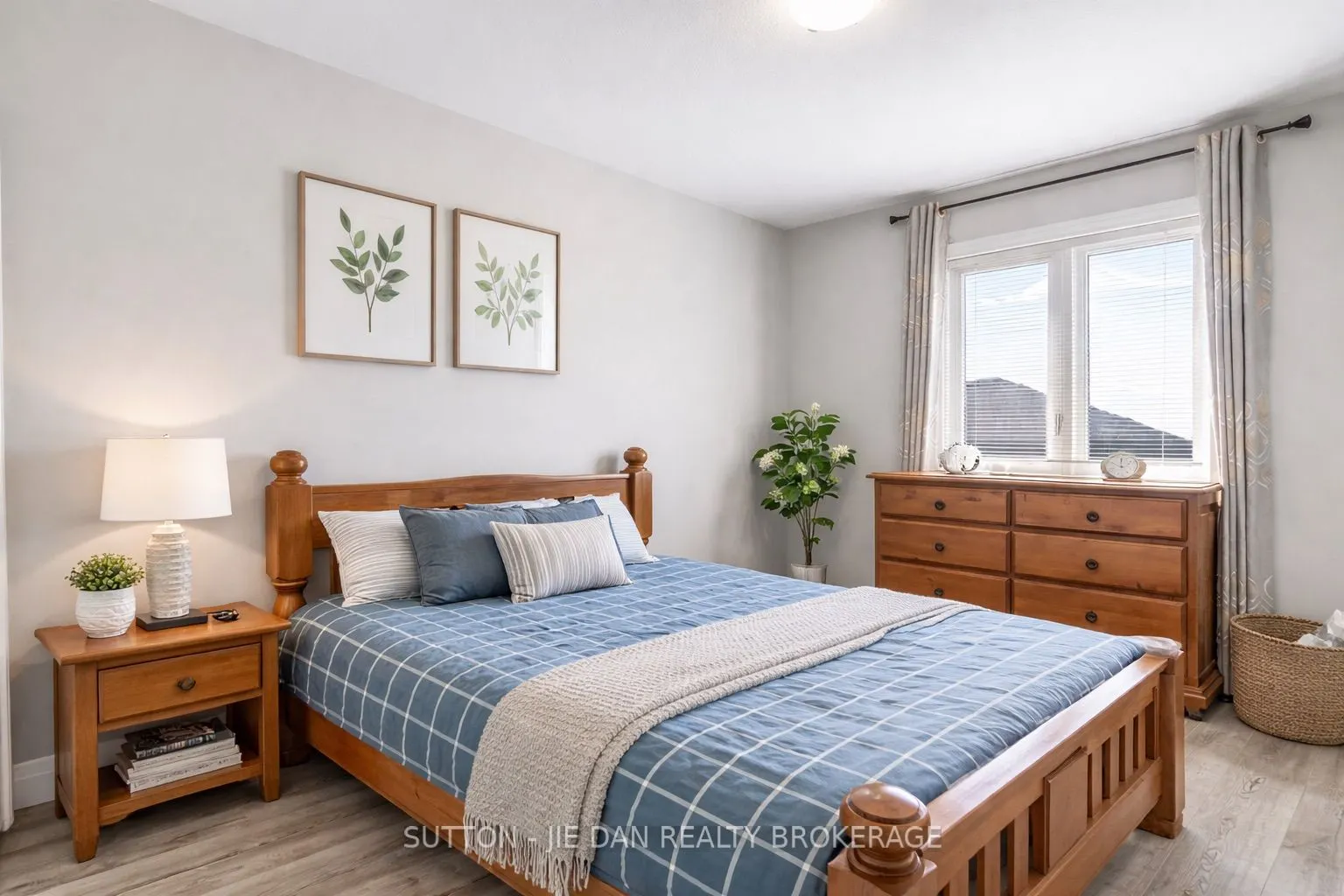 819 KLEINBURG Drive #2