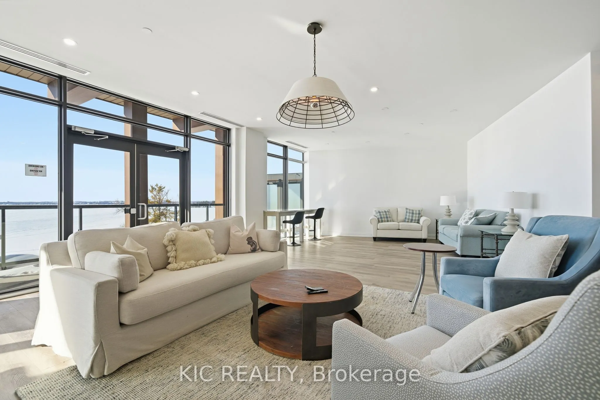 99 Louisa Street #210