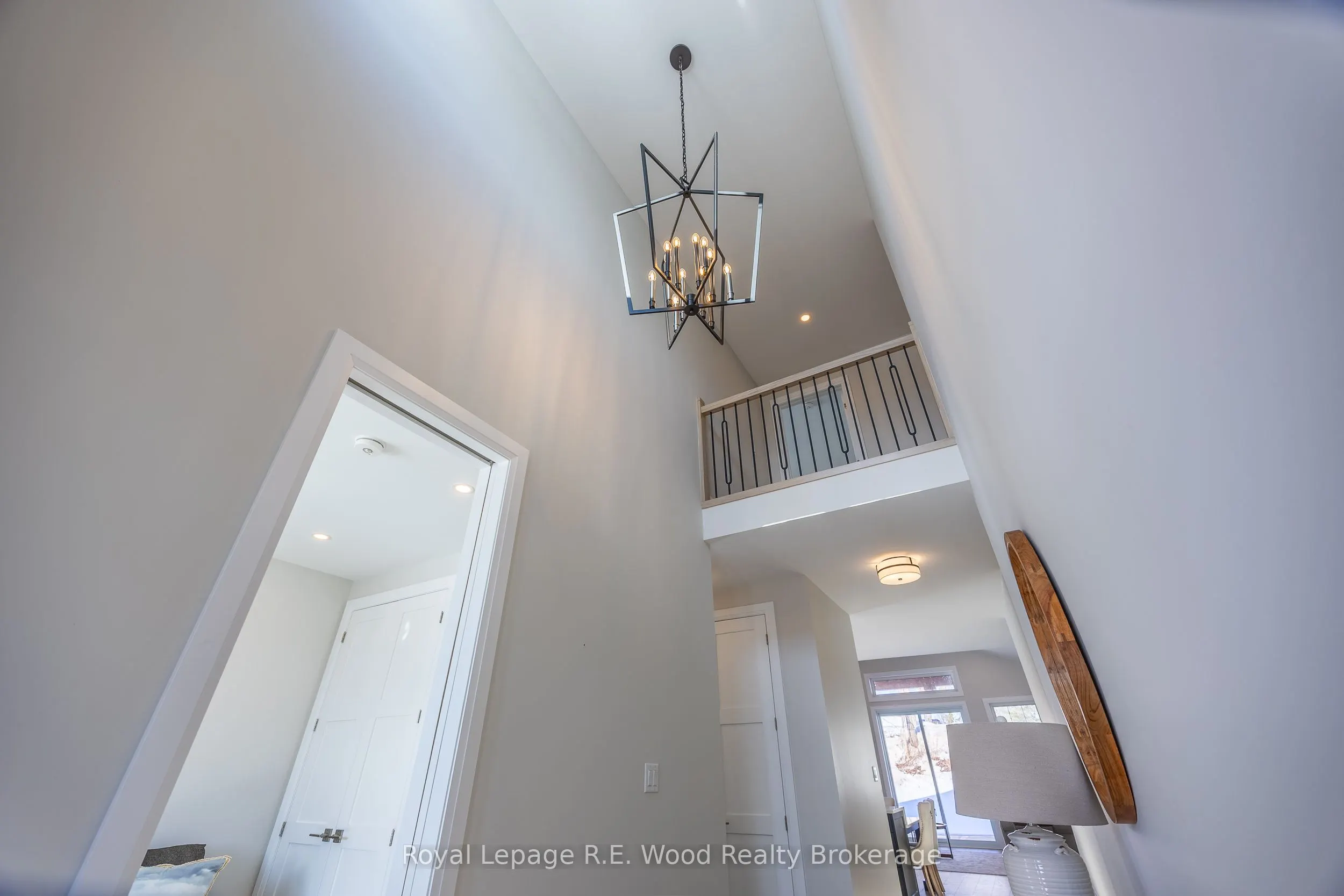 11 Greenhill Drive
