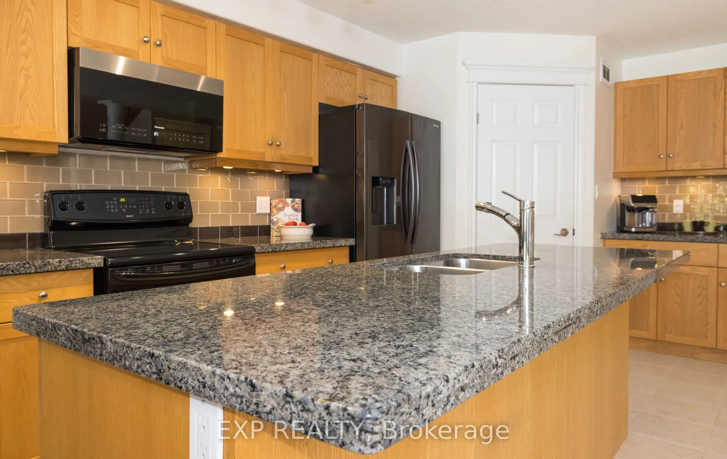 105 Hampson Crescent