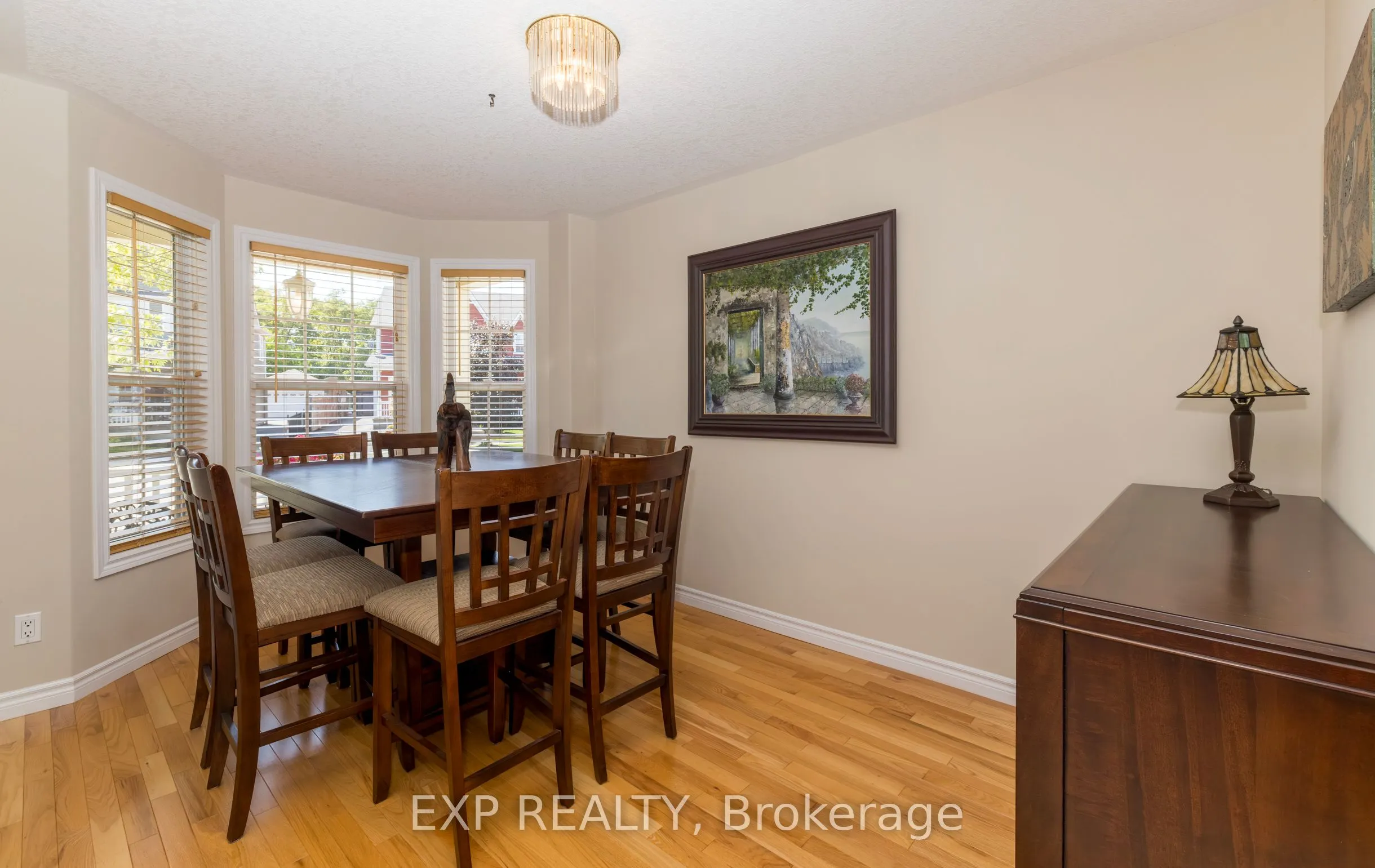 105 Hampson Crescent