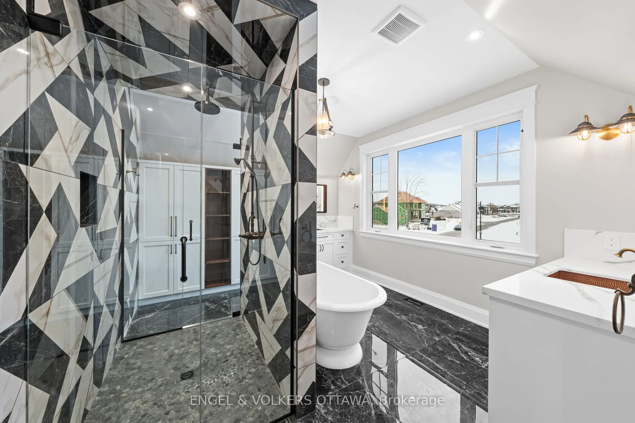 432 Ashbee Court