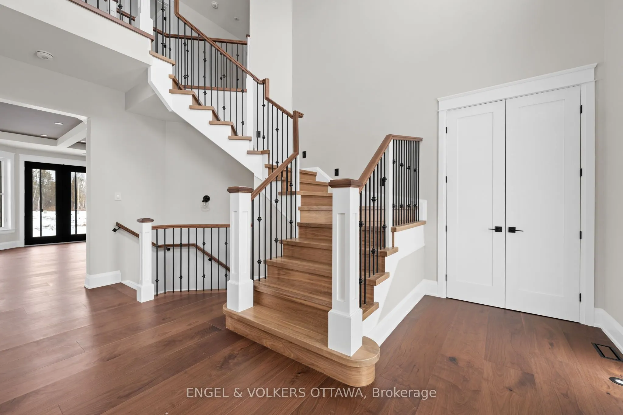 432 Ashbee Court