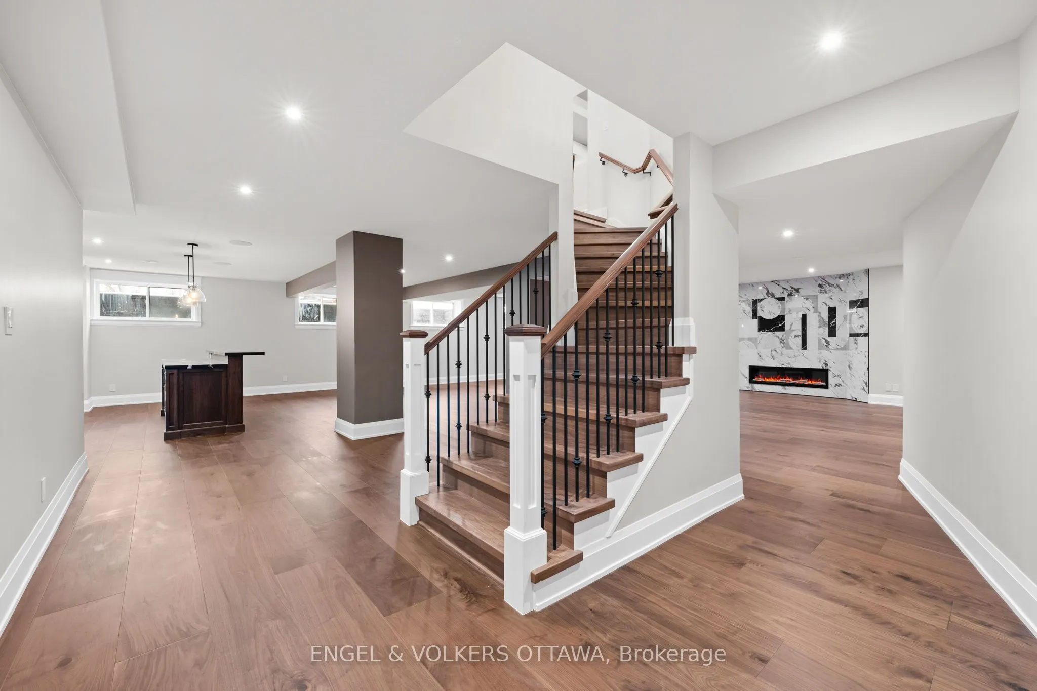 432 Ashbee Court