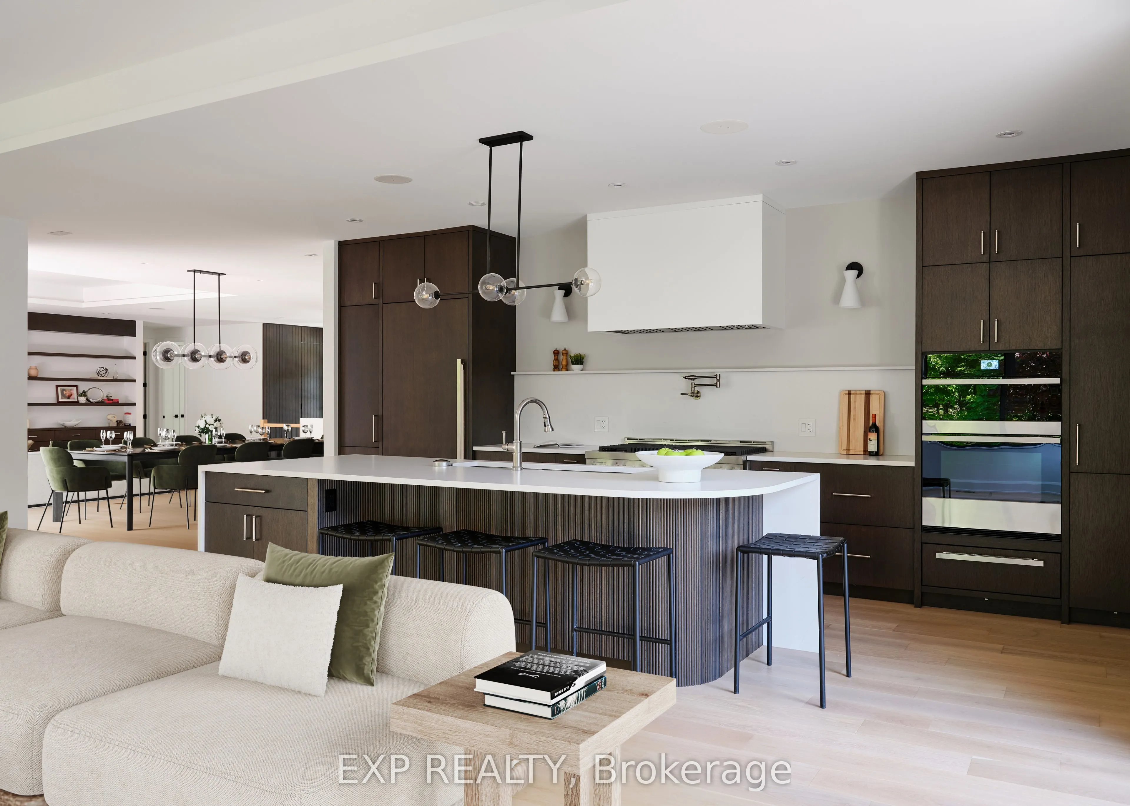 26 Clovelly Road W