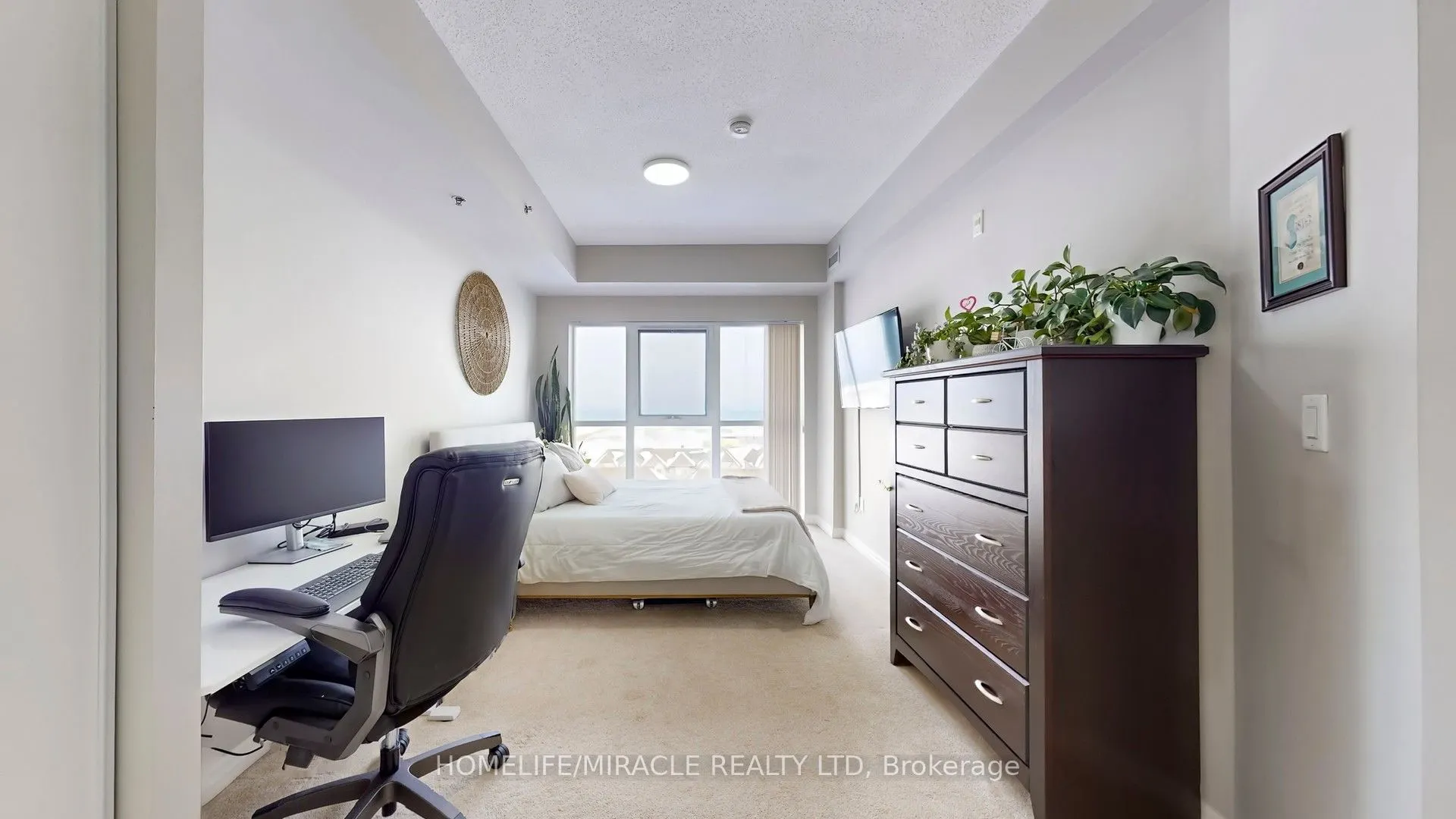 560 North service Road #607