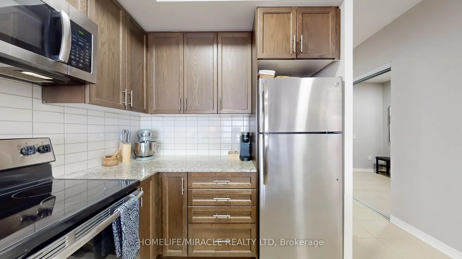 560 North service Road #607