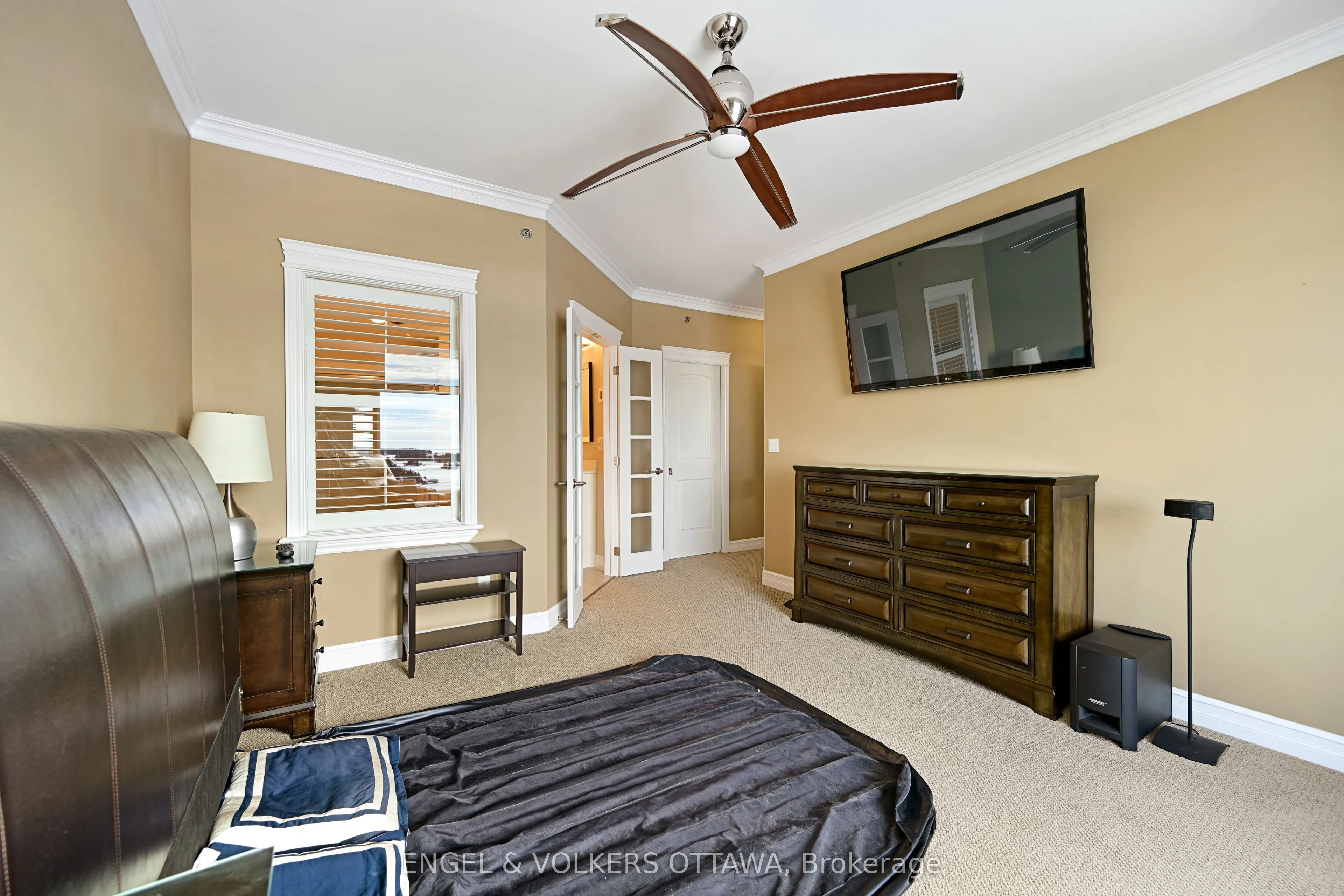 15 St Andrew Street #1802