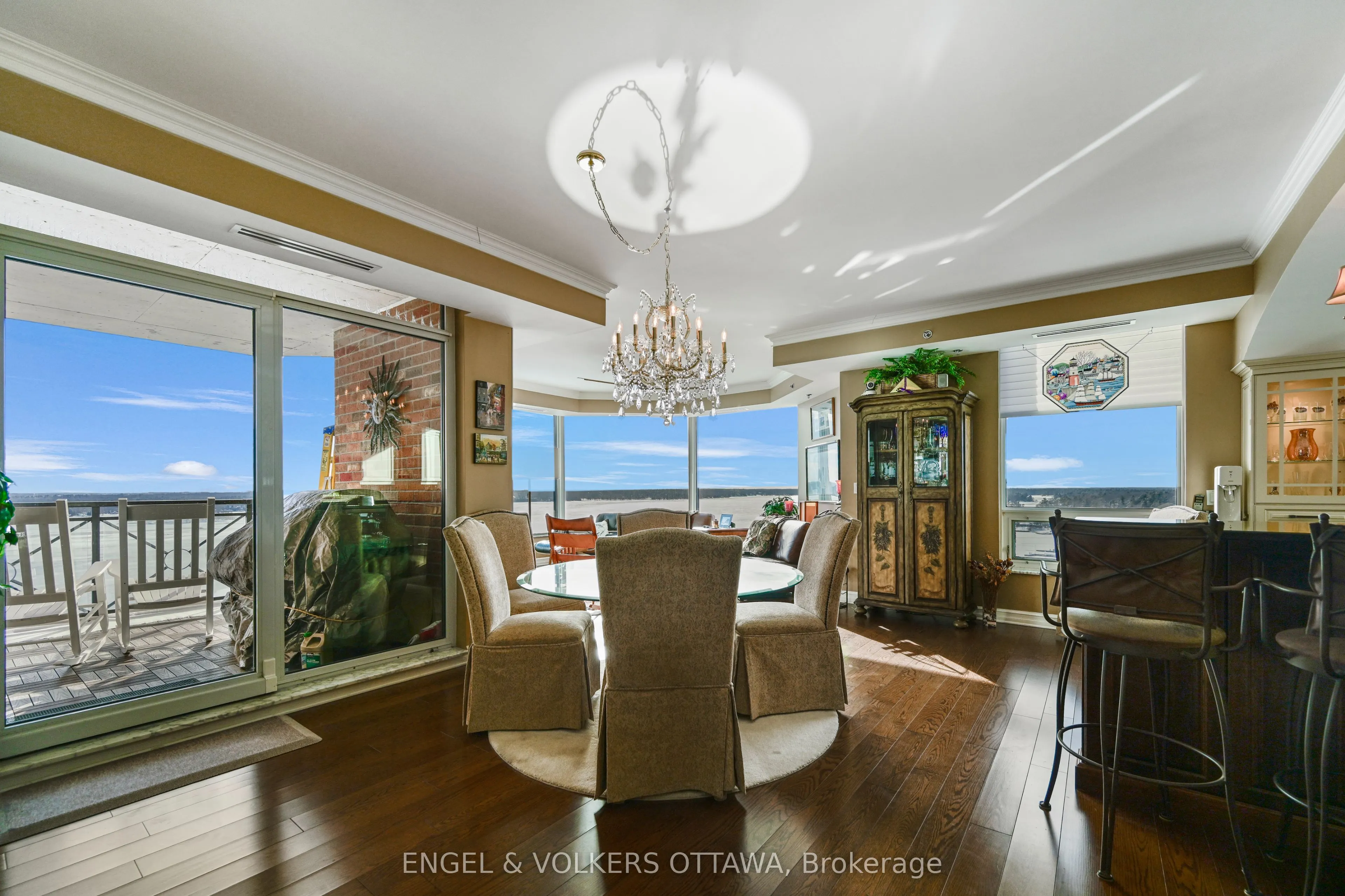 15 St Andrew Street #1802