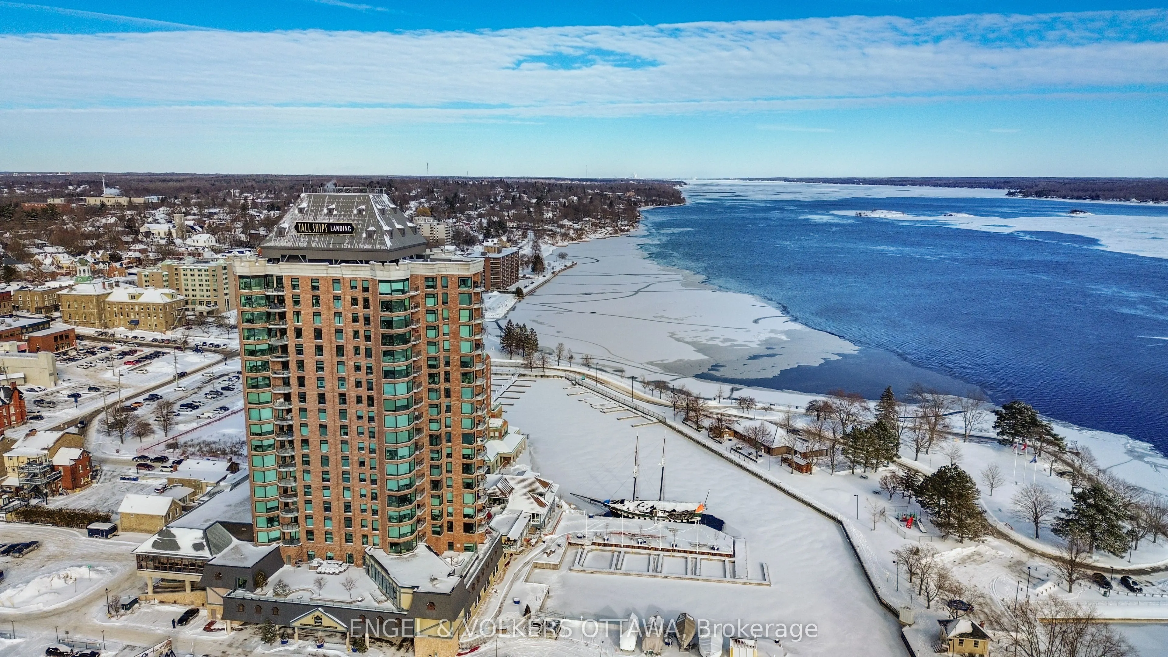 15 St Andrew Street #1802