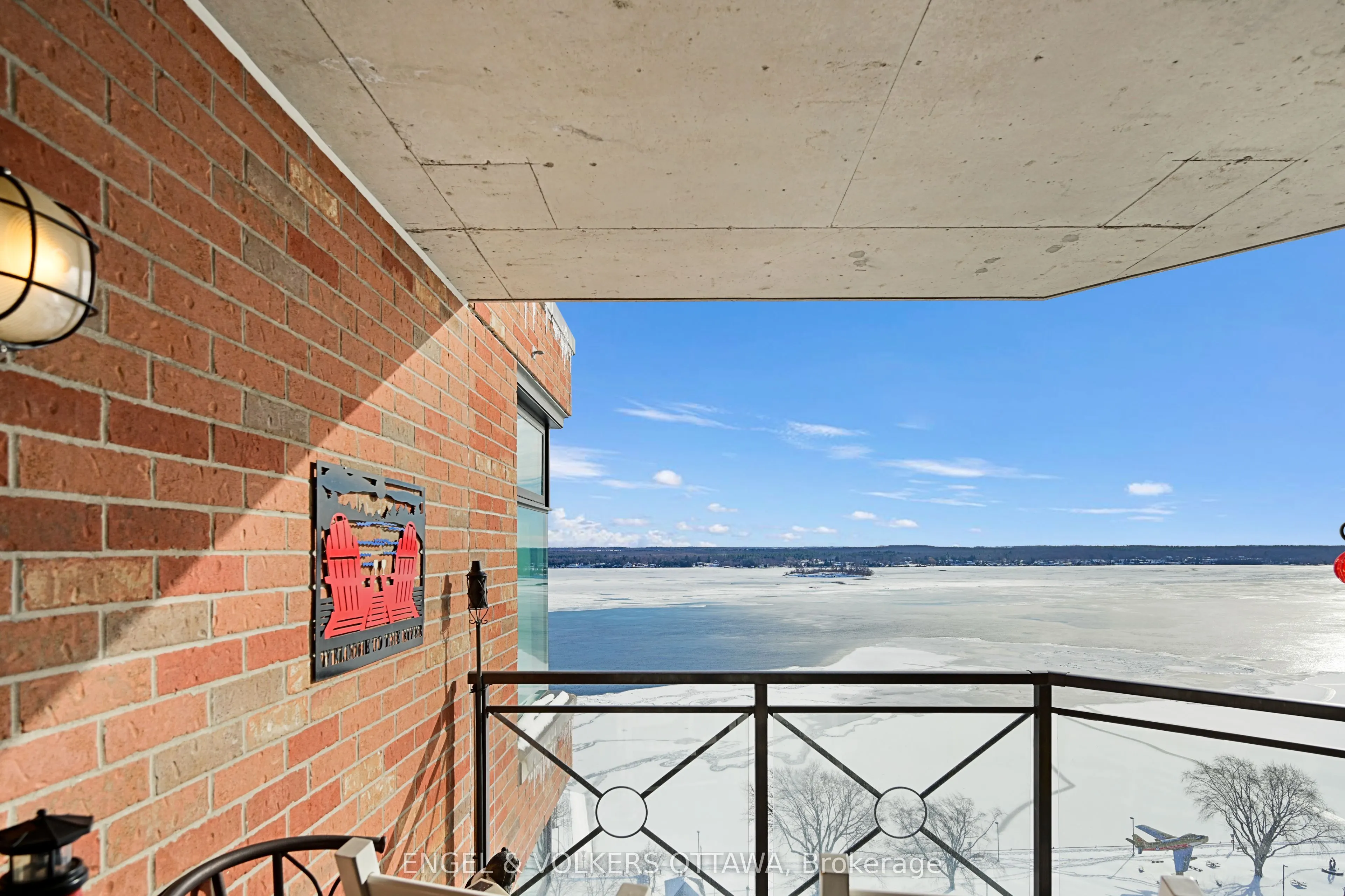 15 St Andrew Street #1802