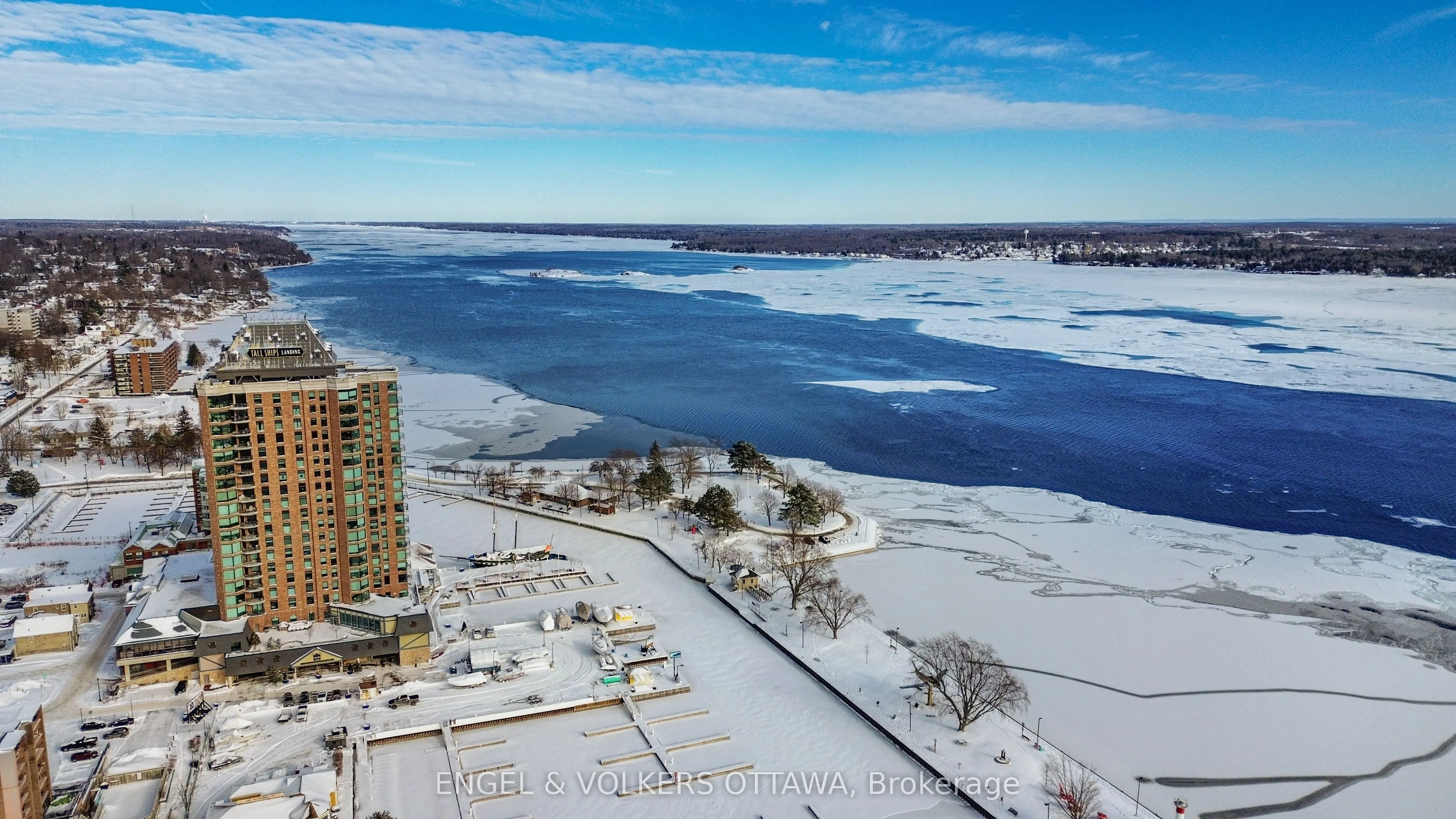 15 St Andrew Street #1802