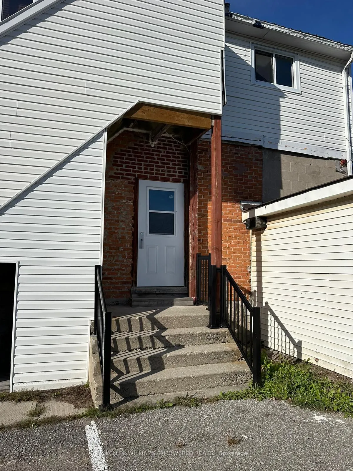3 George Street W