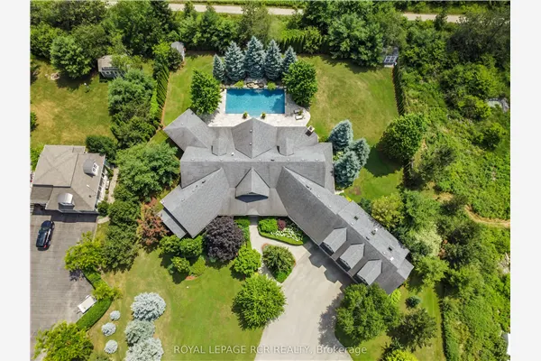 9727 Dundas Street E