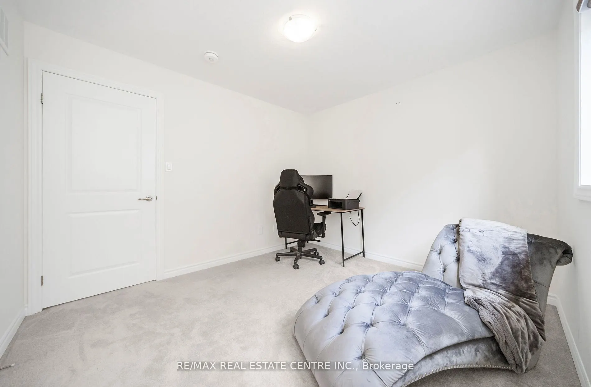 16 Flagg Avenue