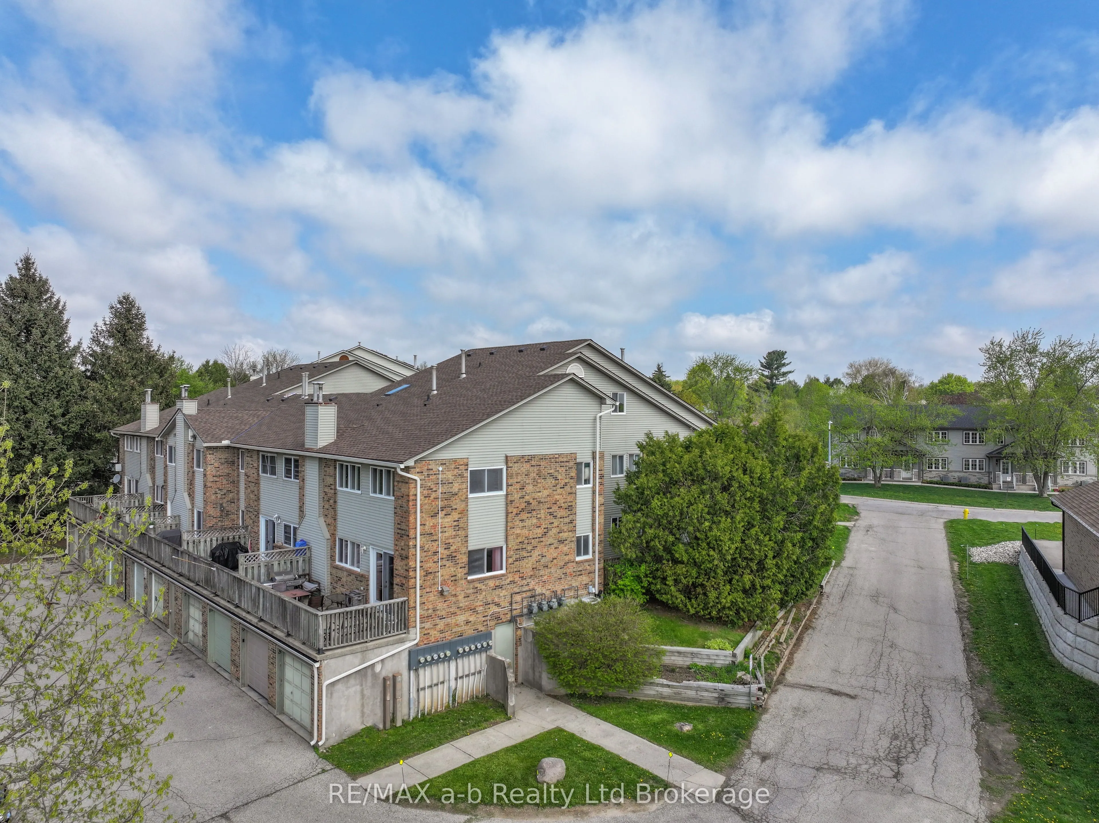 19 WREN Court #8