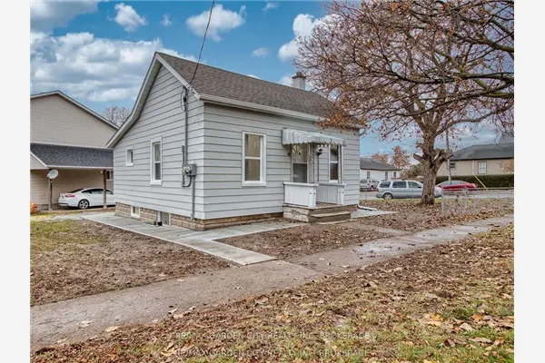 7 MAPLECREST Avenue #UPPER