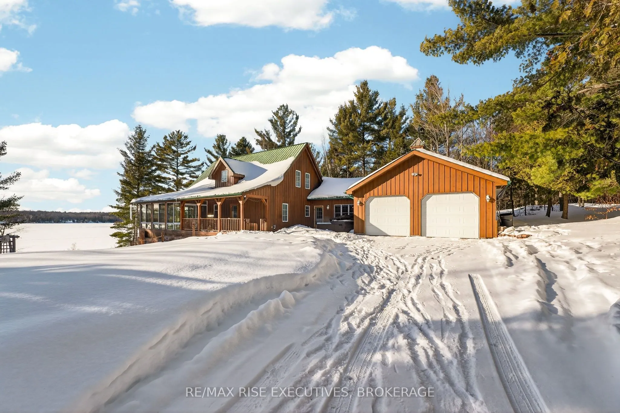 1093B Two Loon Lane