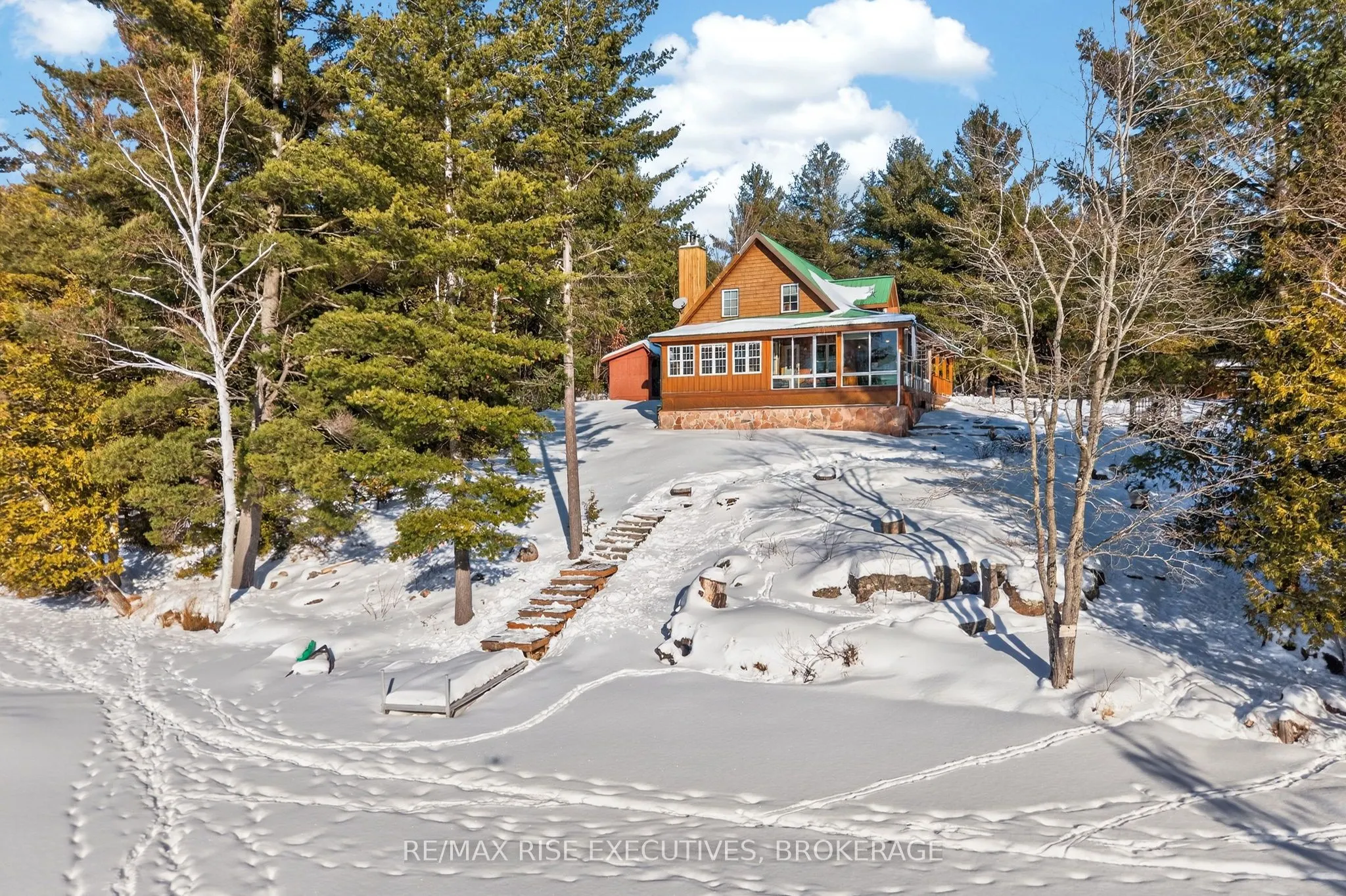 1093B Two Loon Lane