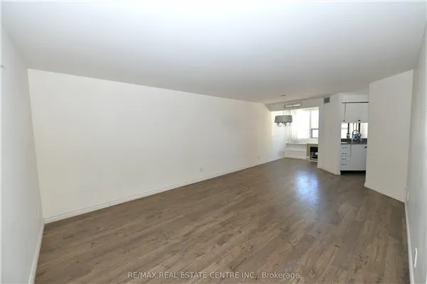 20 Ellen Street E #405