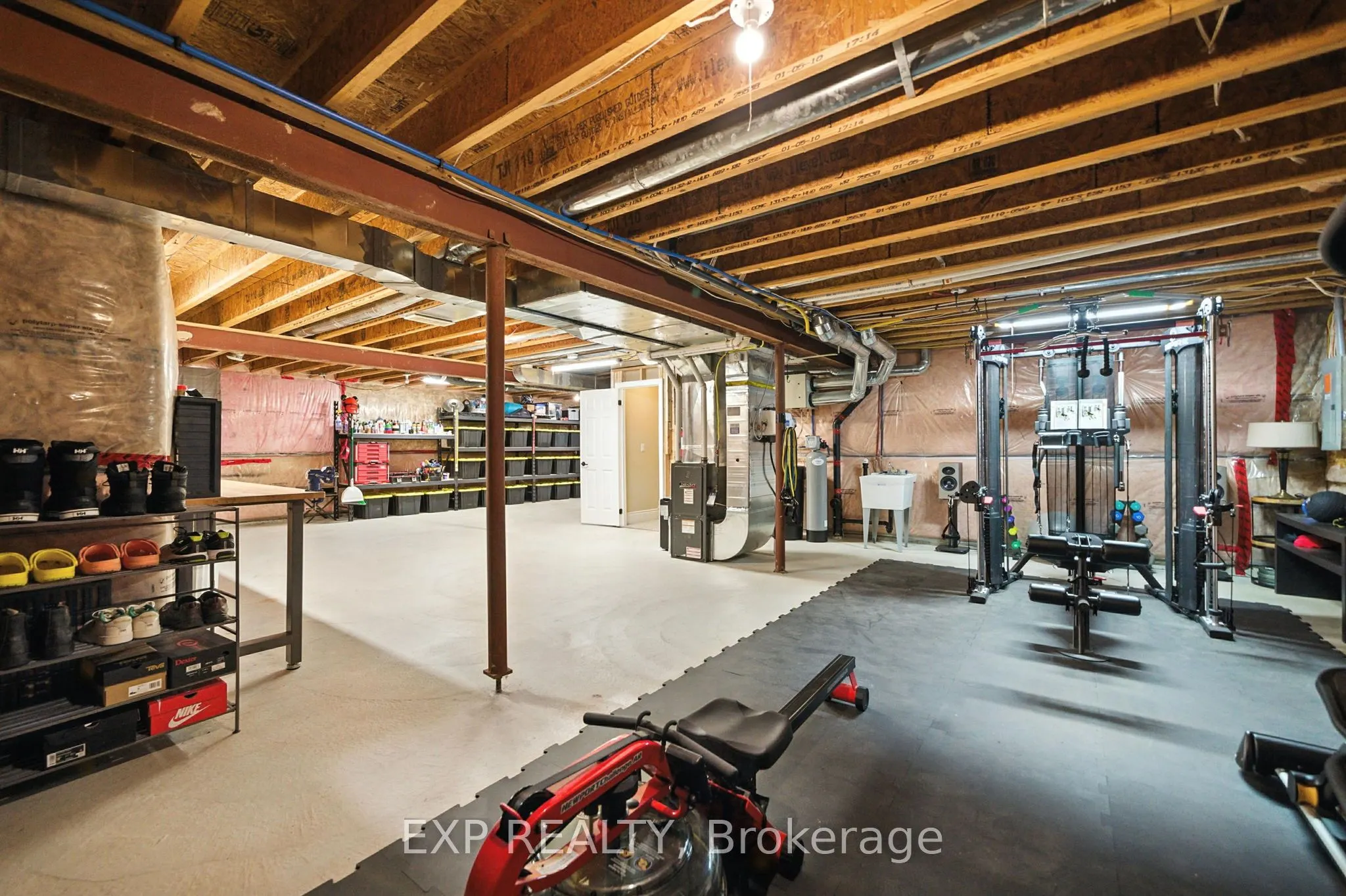 6 Cortland Way