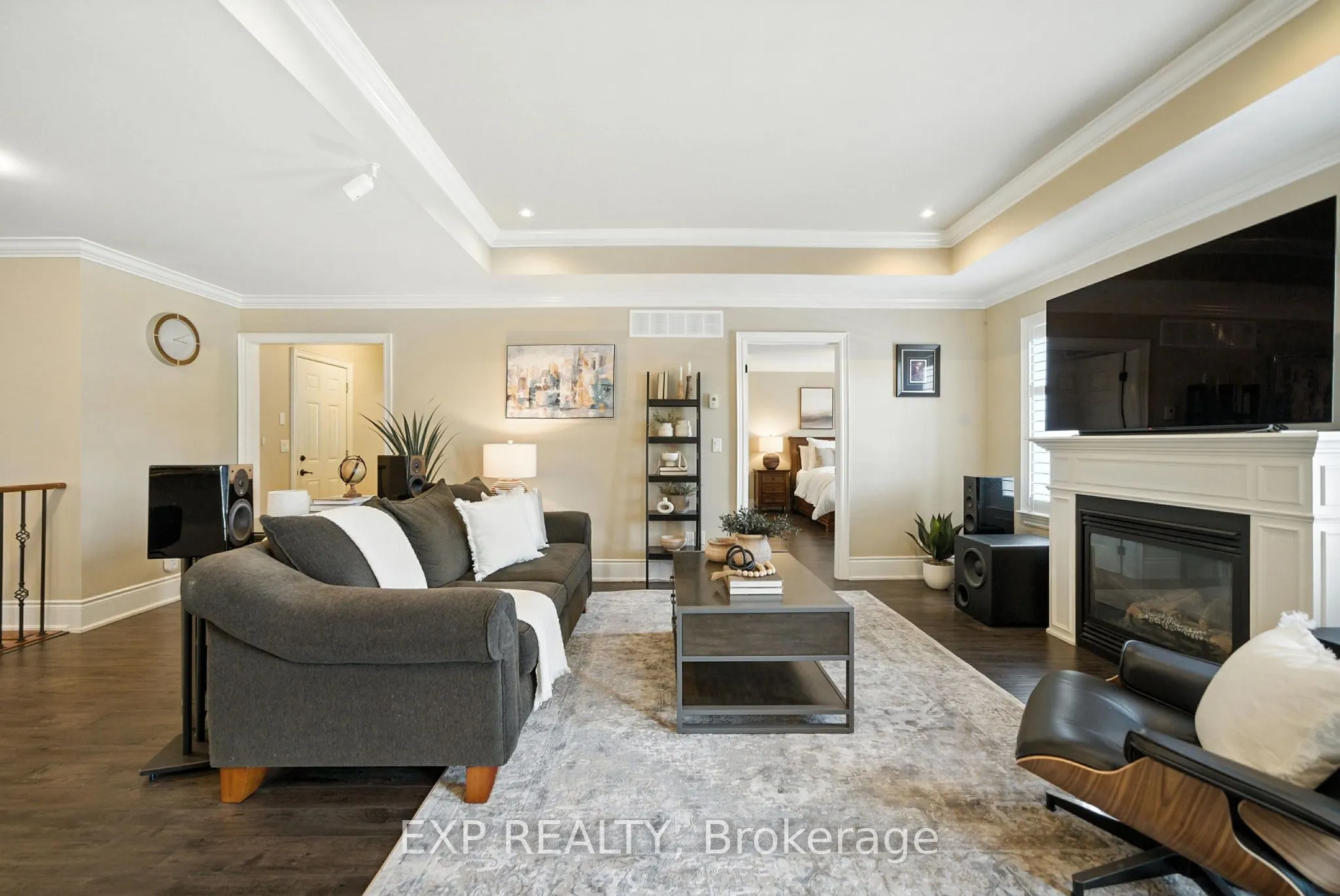 6 Cortland Way