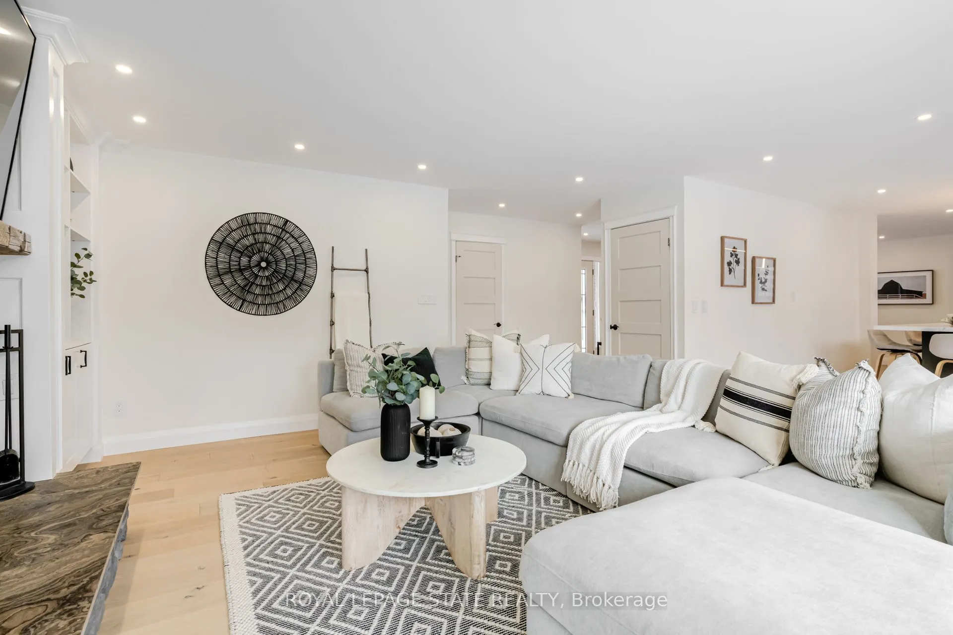 7 Carl Crescent