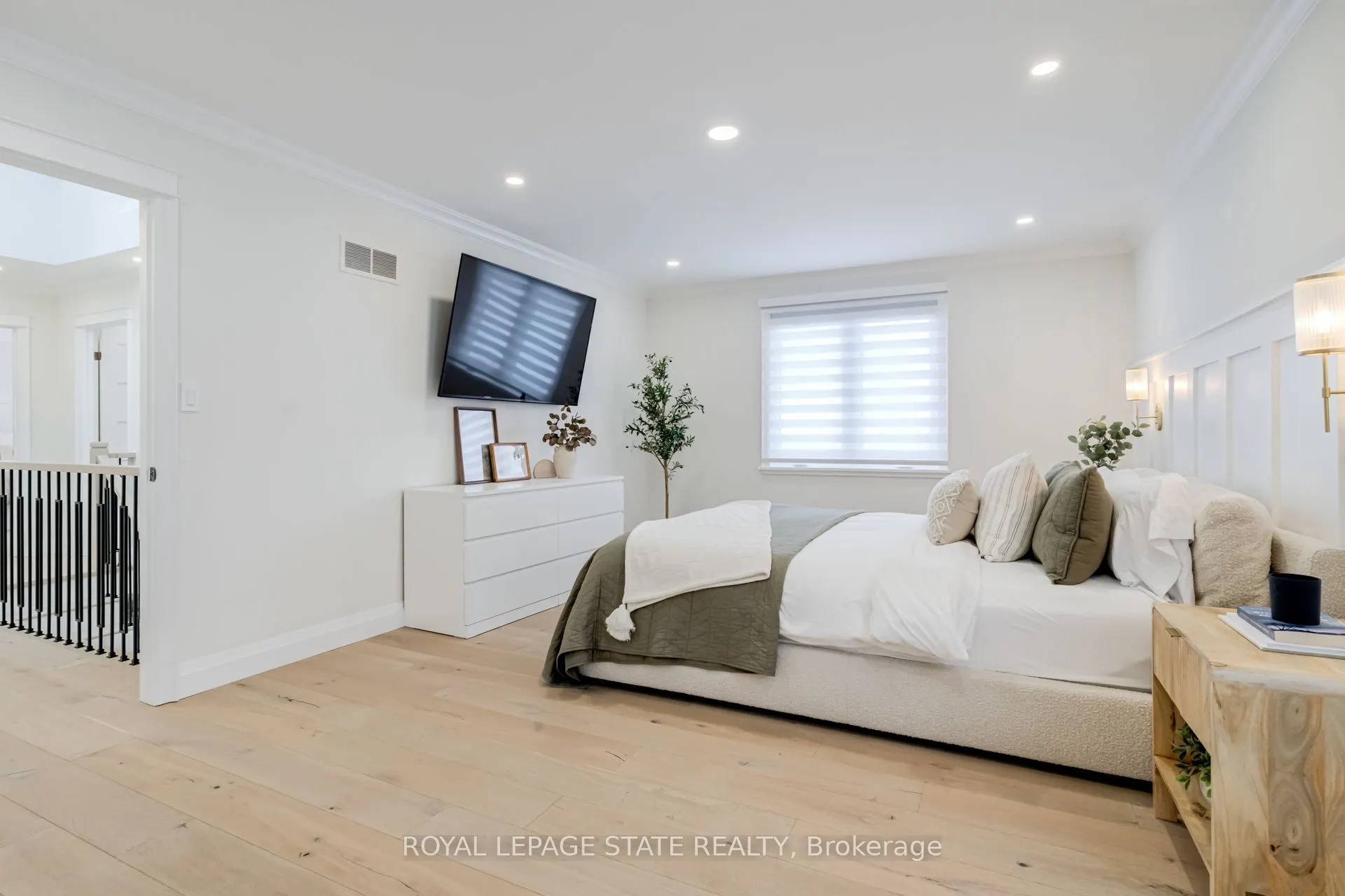 7 Carl Crescent