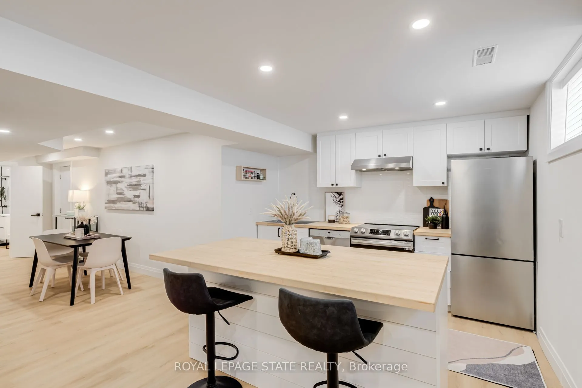 7 Carl Crescent