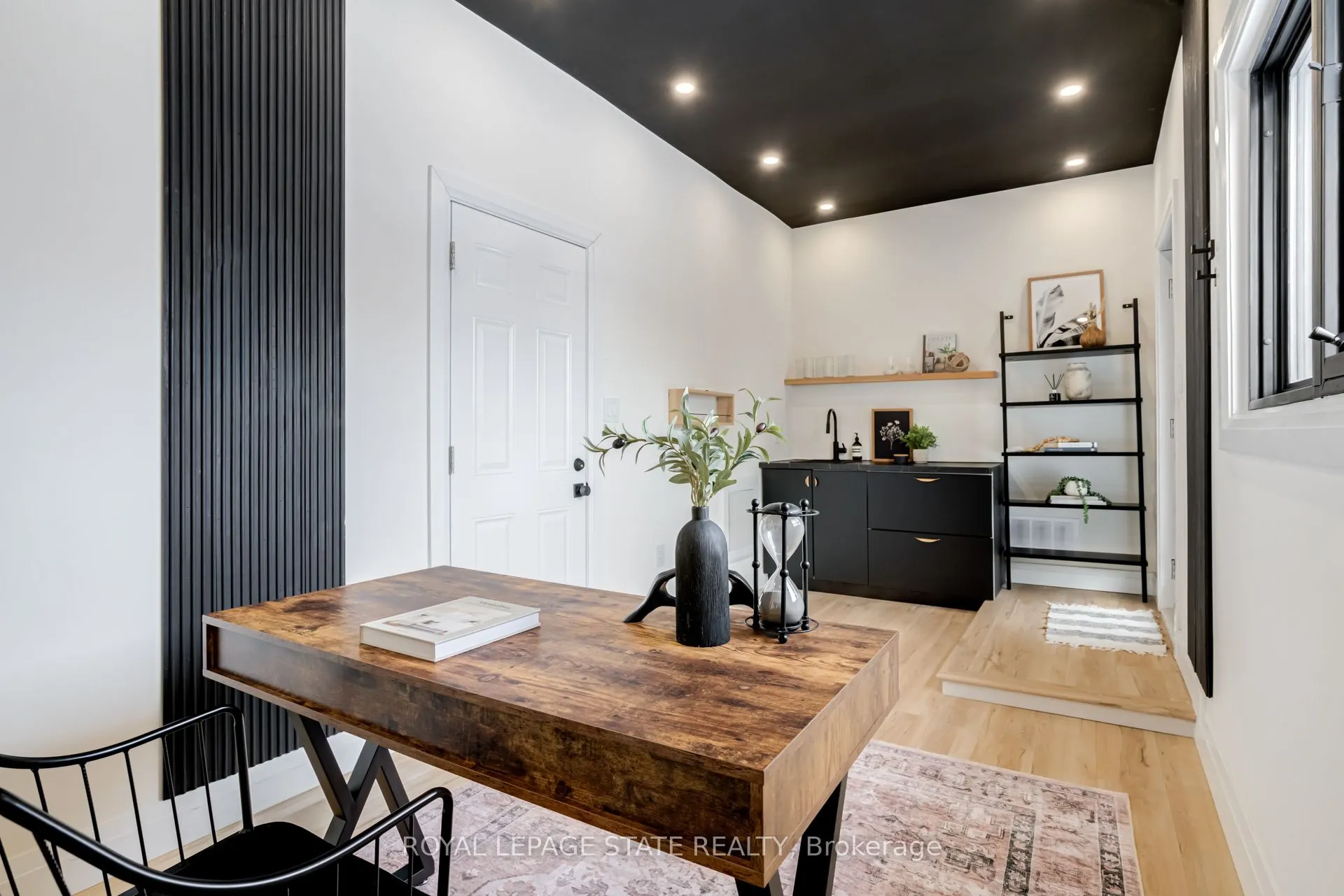 7 Carl Crescent