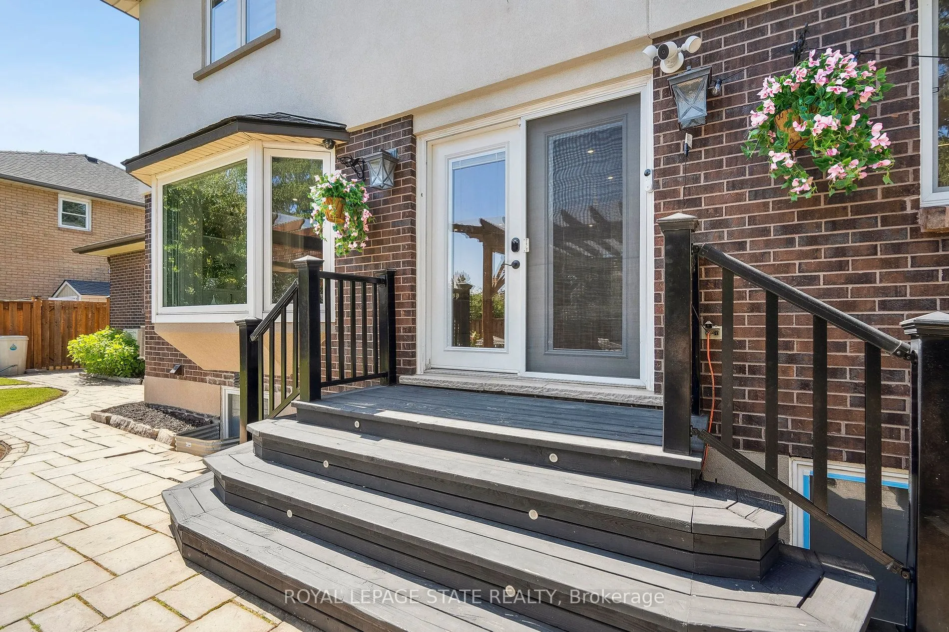 7 Carl Crescent